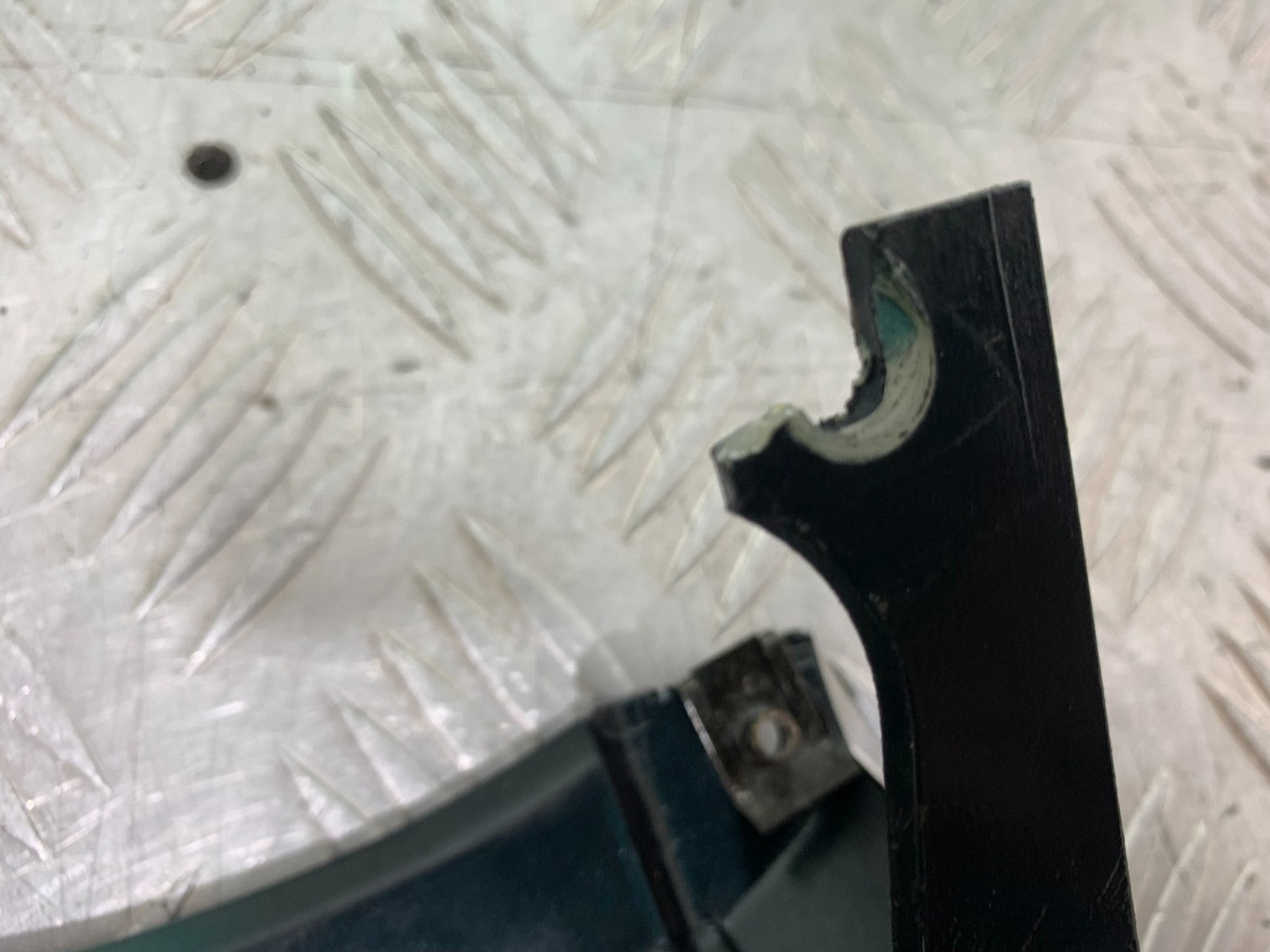 TRIUMPH 955i SPRINT ST TAIL PIECE JOINER  YEAR 1999-04 (CMB1230)