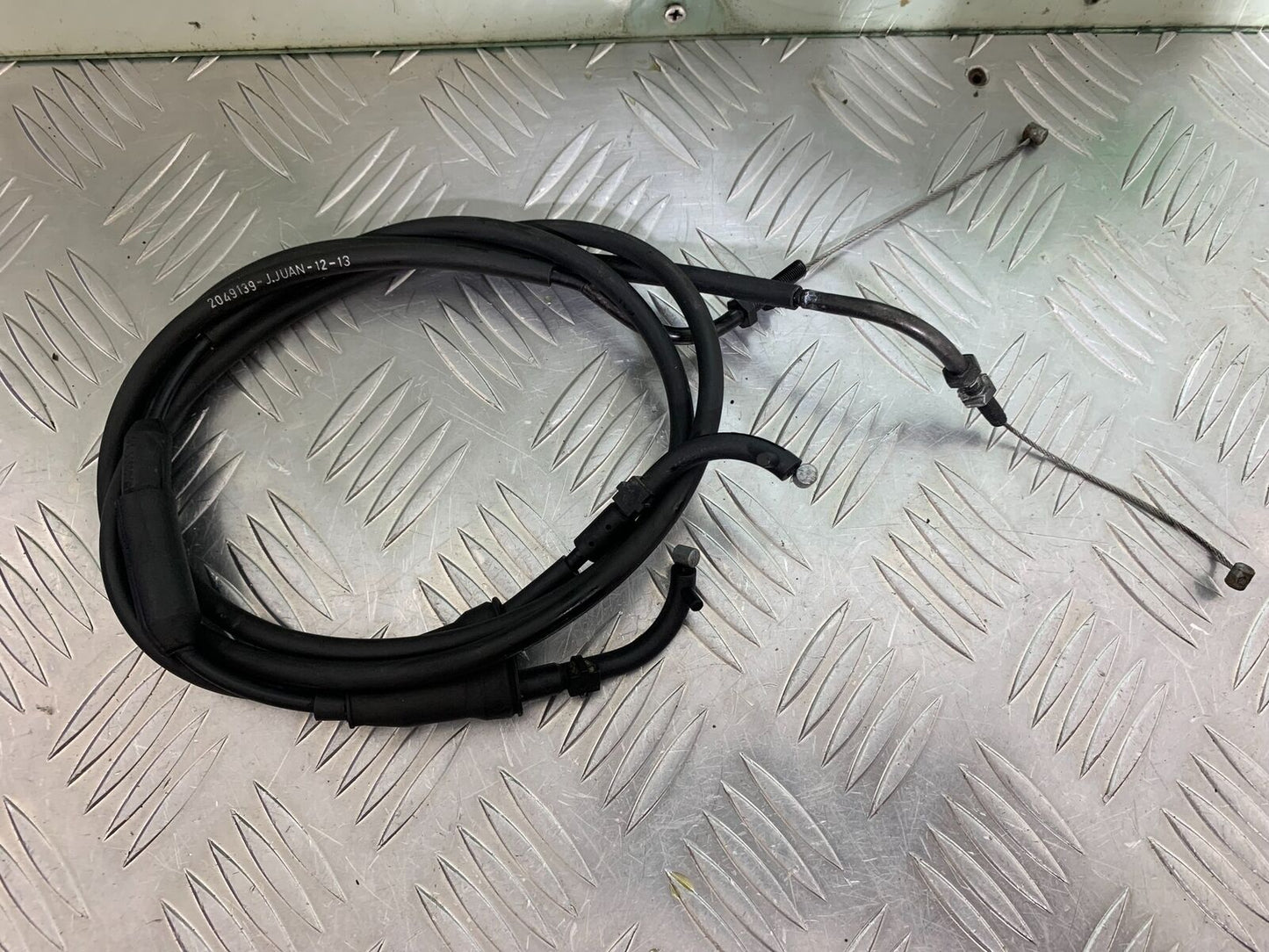 TRIUMPH TIGER 800 XC THROTTLE CABLES  YEAR 2011-2014 (CMB1022)