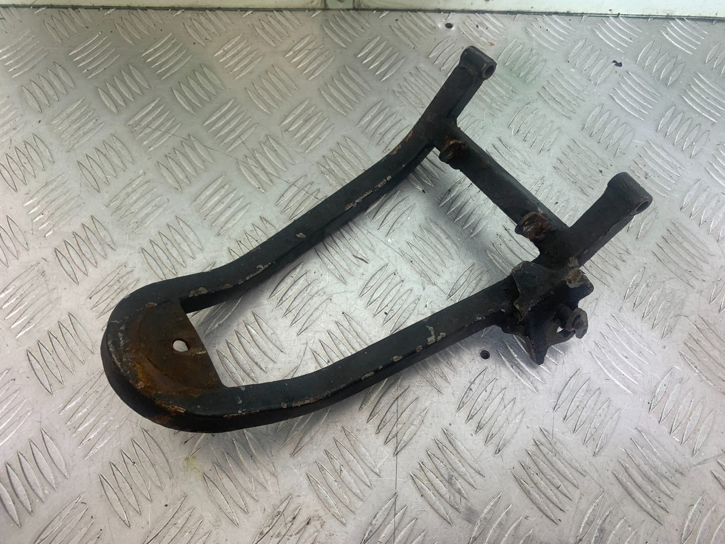 RIEJU 125 RS2 SIDE STAND BRACKET YEAR 2007 (CMB1142)