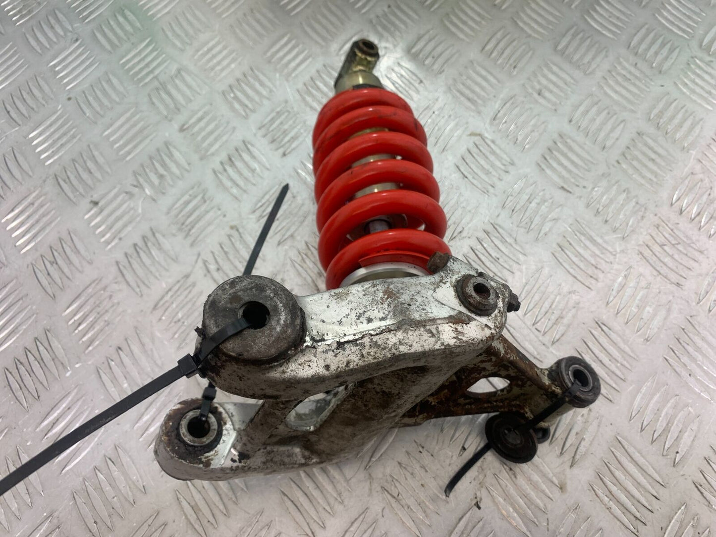 YAMAHA FJ1100 FJ 1100 HAGON REAR SHOCK AND LINKAGE  YEAR 1984-1985 (CMB1101)
