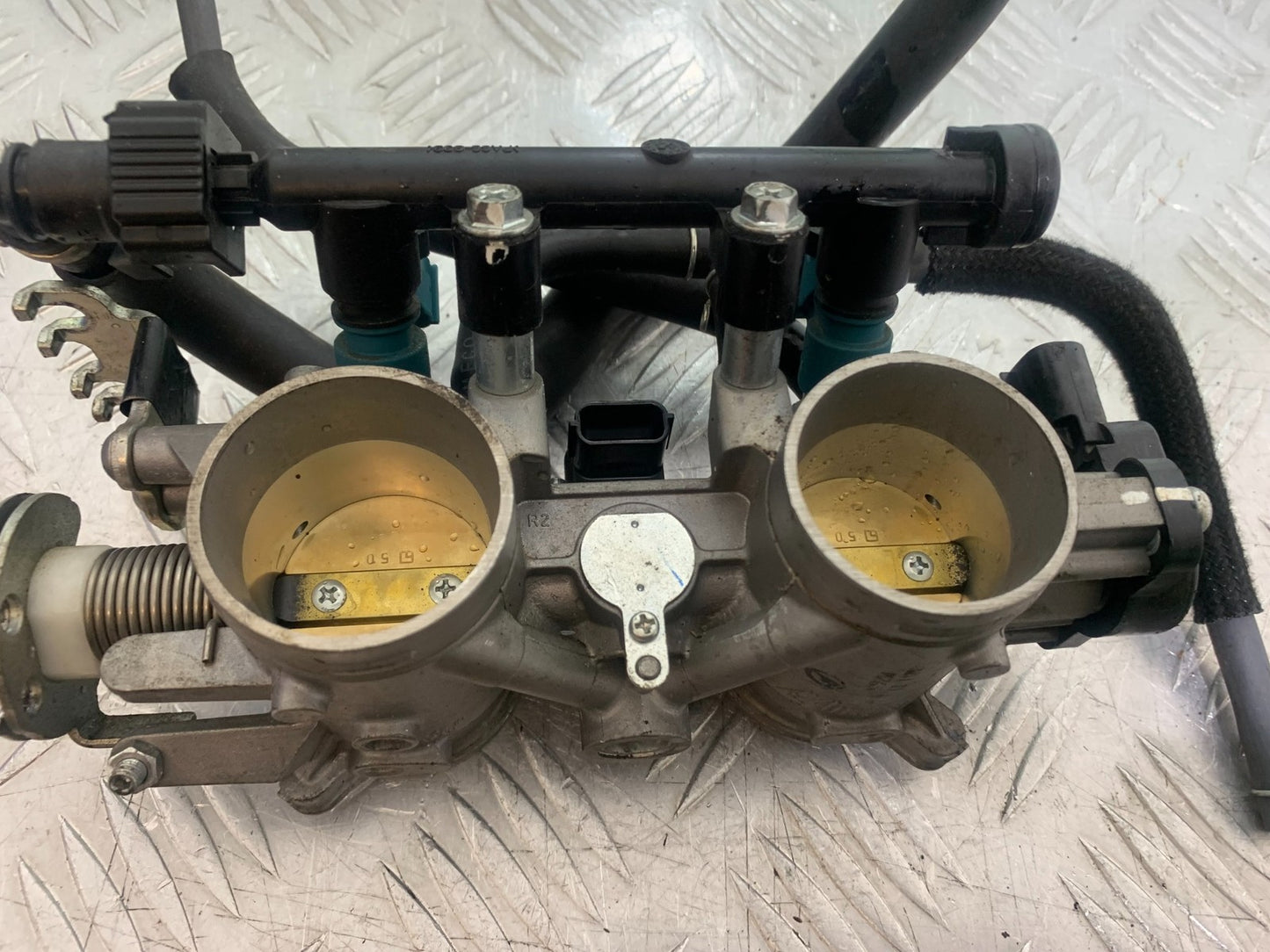 YAMAHA YZF R7 THROTTLE BODIES  YEAR 2022-2025 (CMB1255)