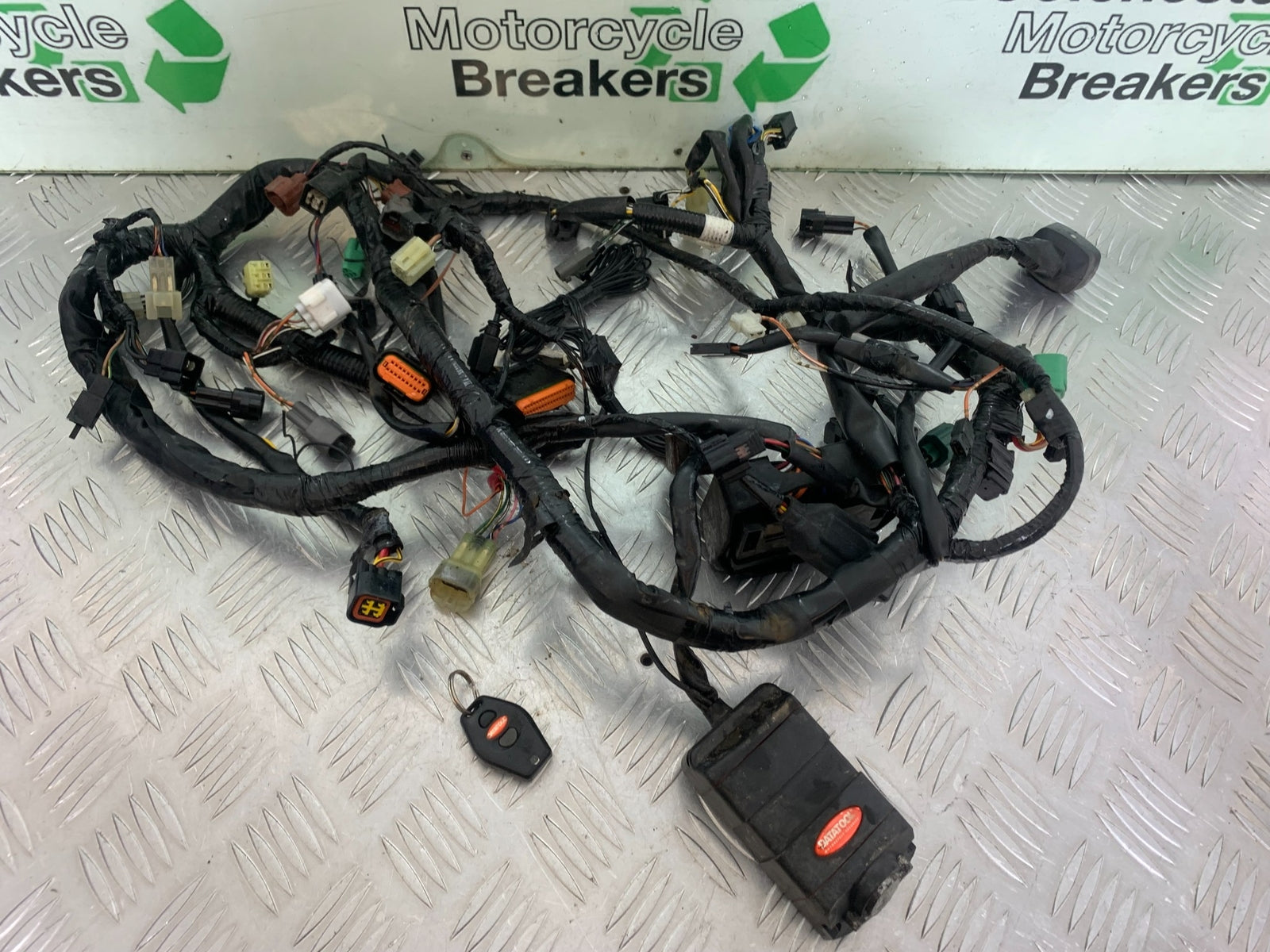 SUZUKI INTRUDER VL800 C800 WIRING LOOM  YEAR 2012-16 (CMB1039)