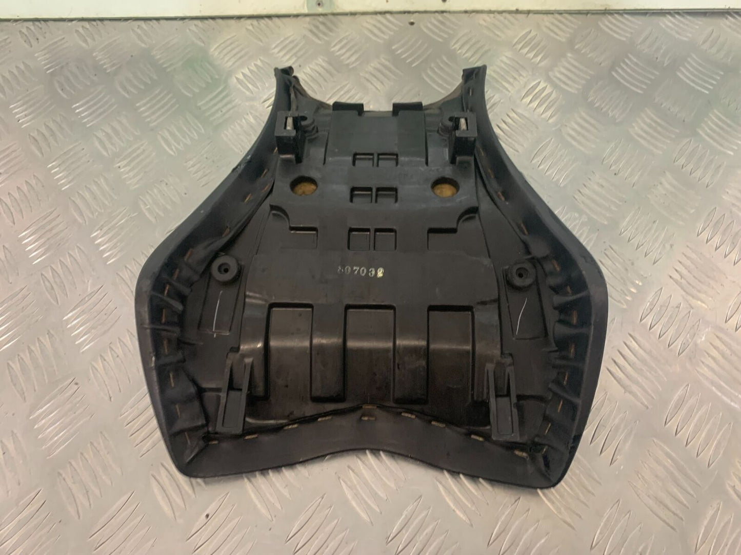 HONDA CBR1000 rr FIREBLADE FRONT SEAT  2008-2011 (STOCK 986)