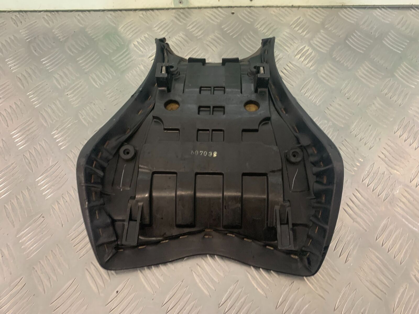 HONDA CBR1000 rr FIREBLADE FRONT SEAT  2008-2011 (STOCK 986)