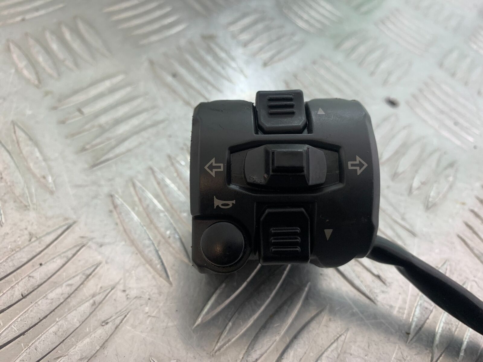 DUCATI STREETFIGHTER 848 LEFT SWITCH GEAR   YEAR 2011-2016 (CMB1050)