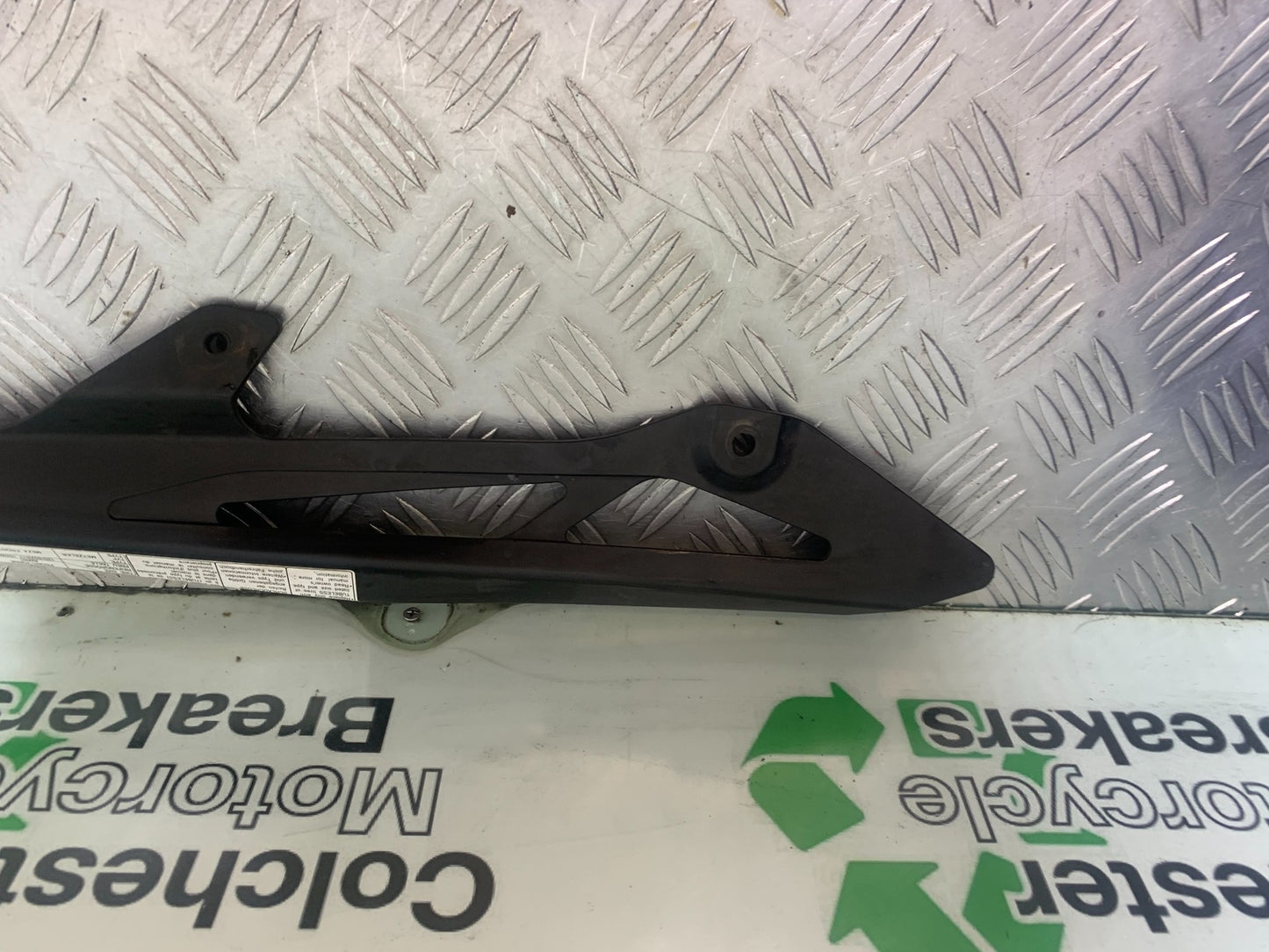 SUZUKI SV650 SV 650 mk1 CHAIN GUARD   YEAR 1999-2002 (CMB1160)