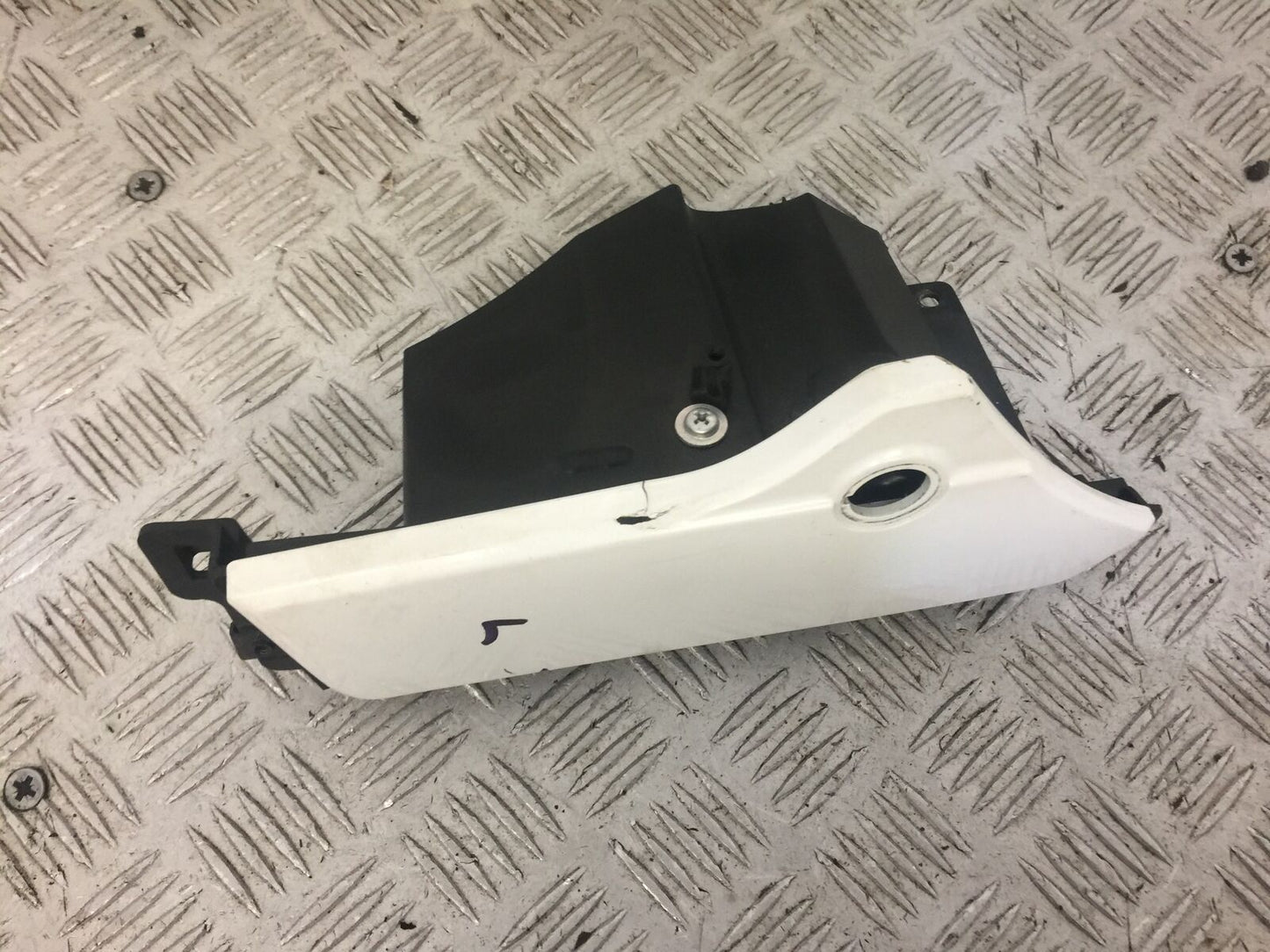 HONDA CB1300 CB 1300 SA-7 LEFT POCKET AND LID  YEAR 2005-2009  STOCK 623