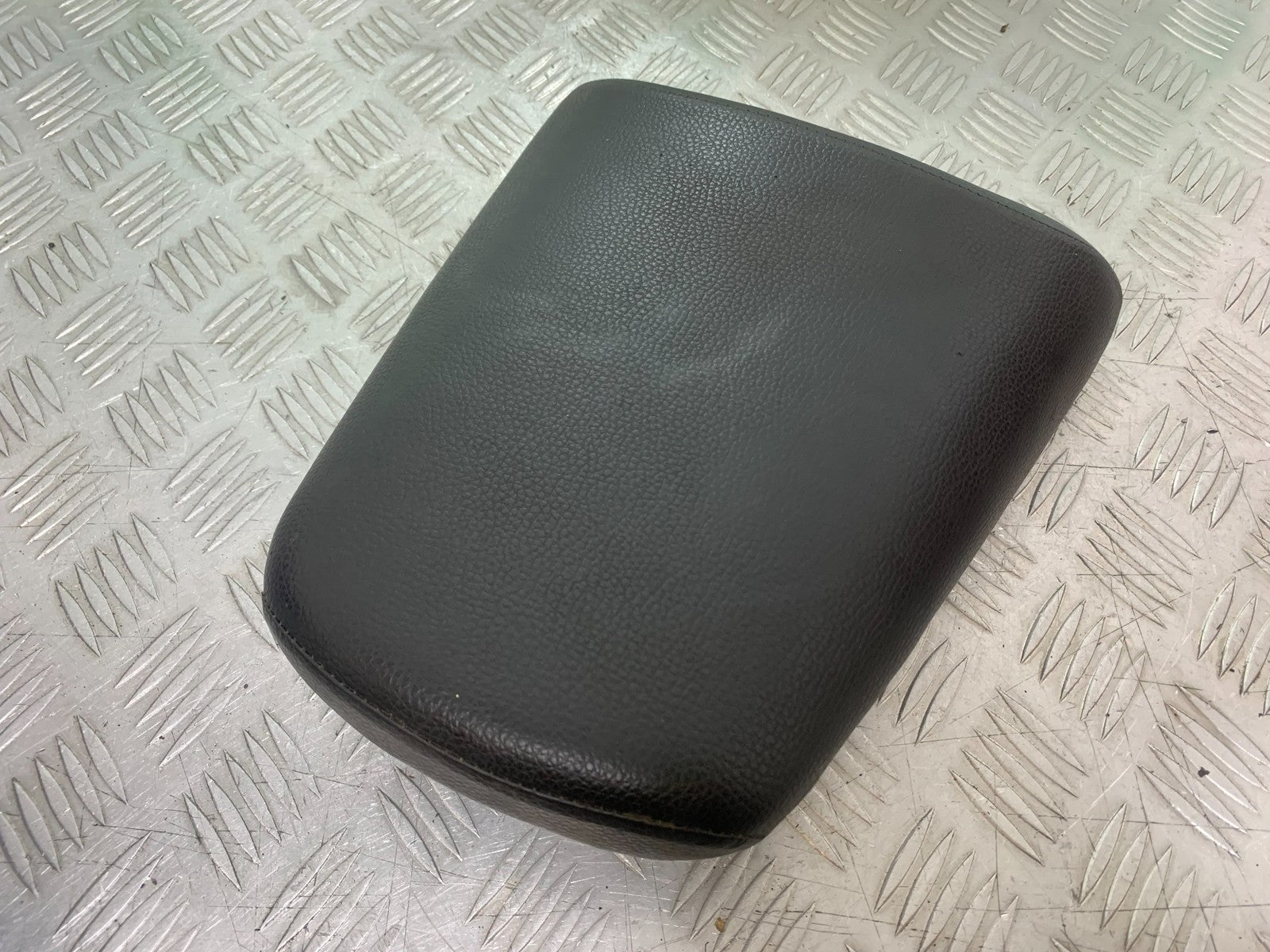 HONDA CBF125 CBF 125 REAR SEAT  YEAR 2009-14 (CMB1182)