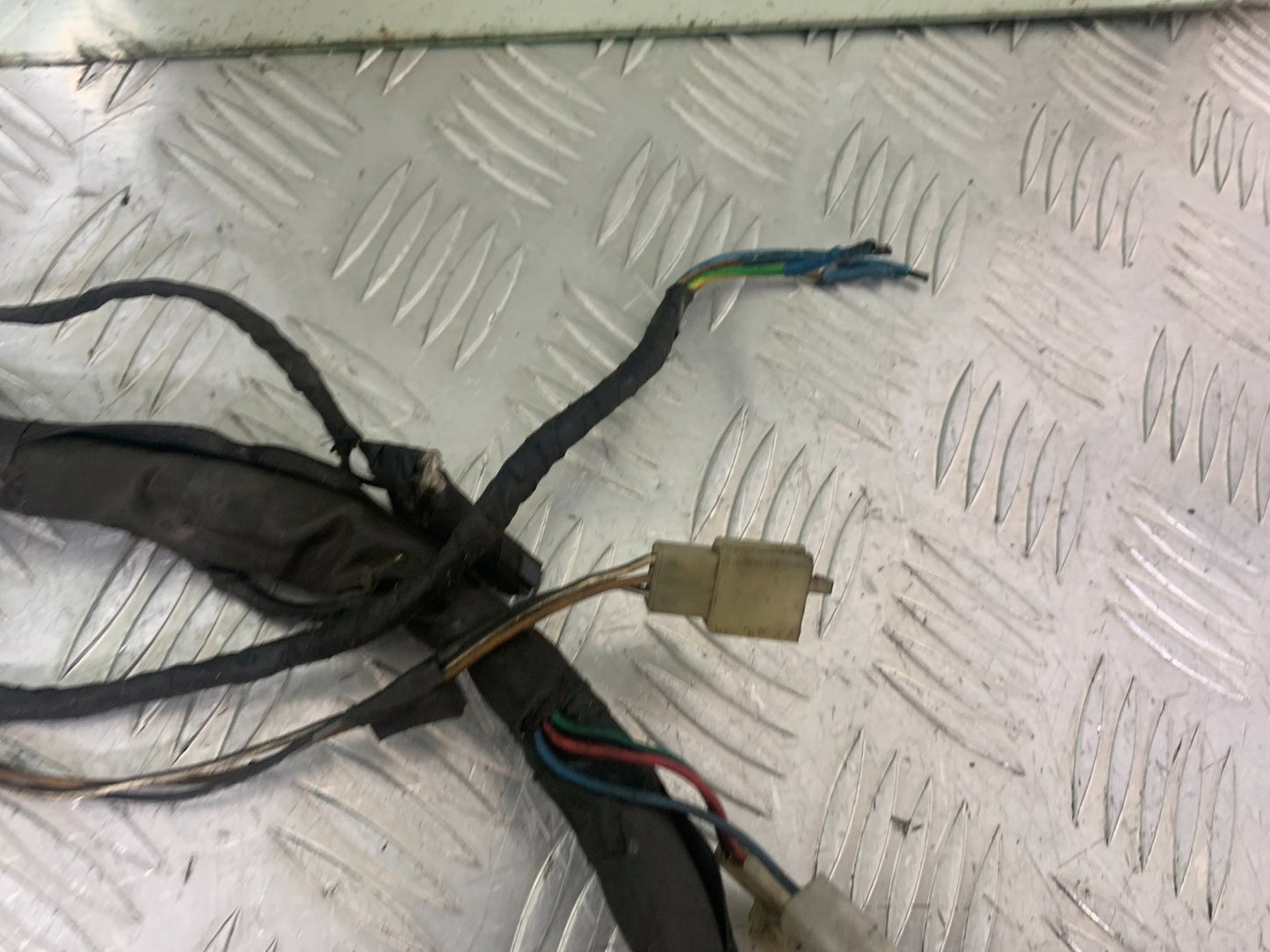 SUZUKI GSX750 INAZUMA WIRING LOOM YEAR 1998-2003 (CMB1308)