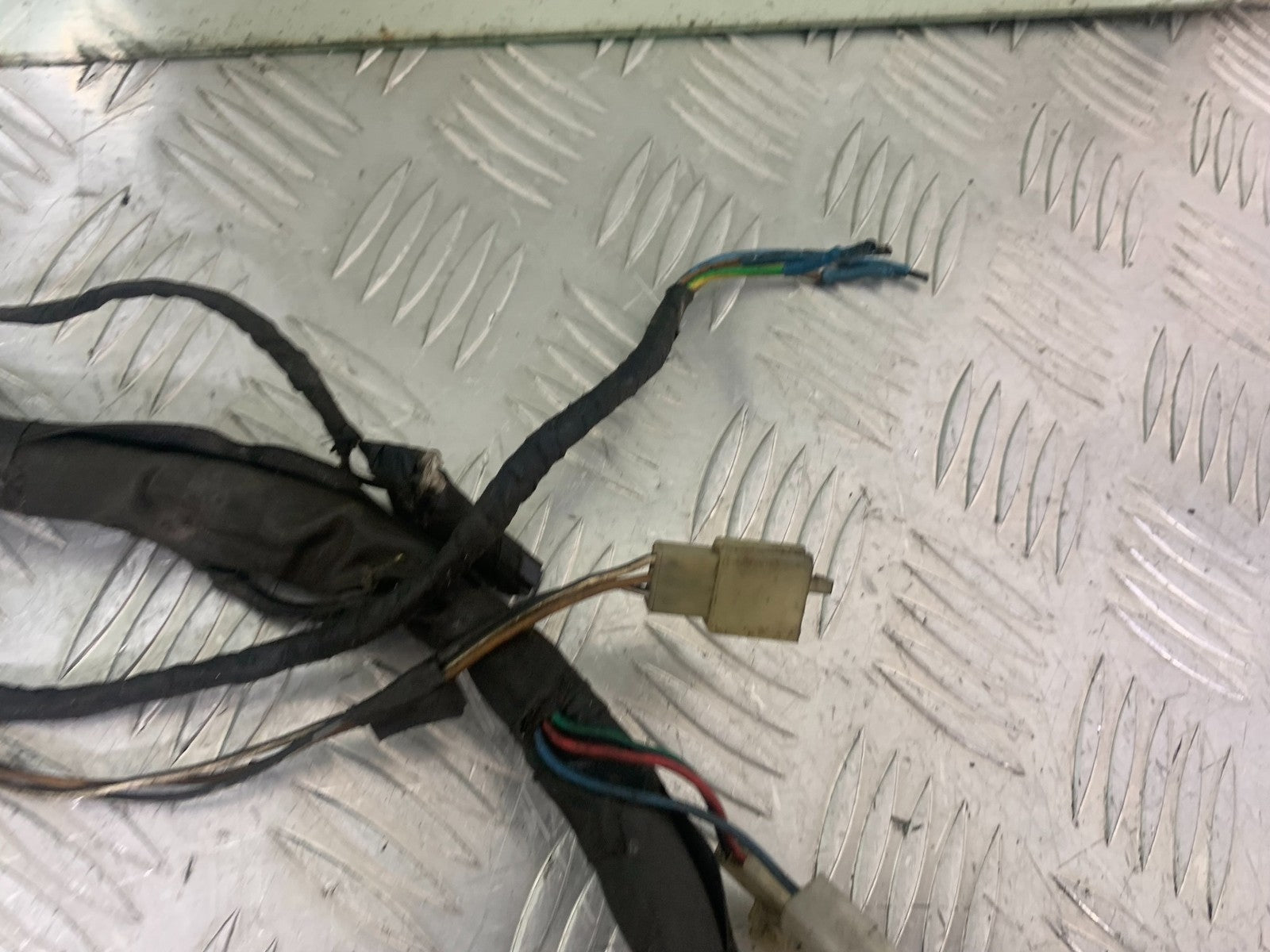 SUZUKI GSX750 INAZUMA WIRING LOOM YEAR 1998-2003 (CMB1308)