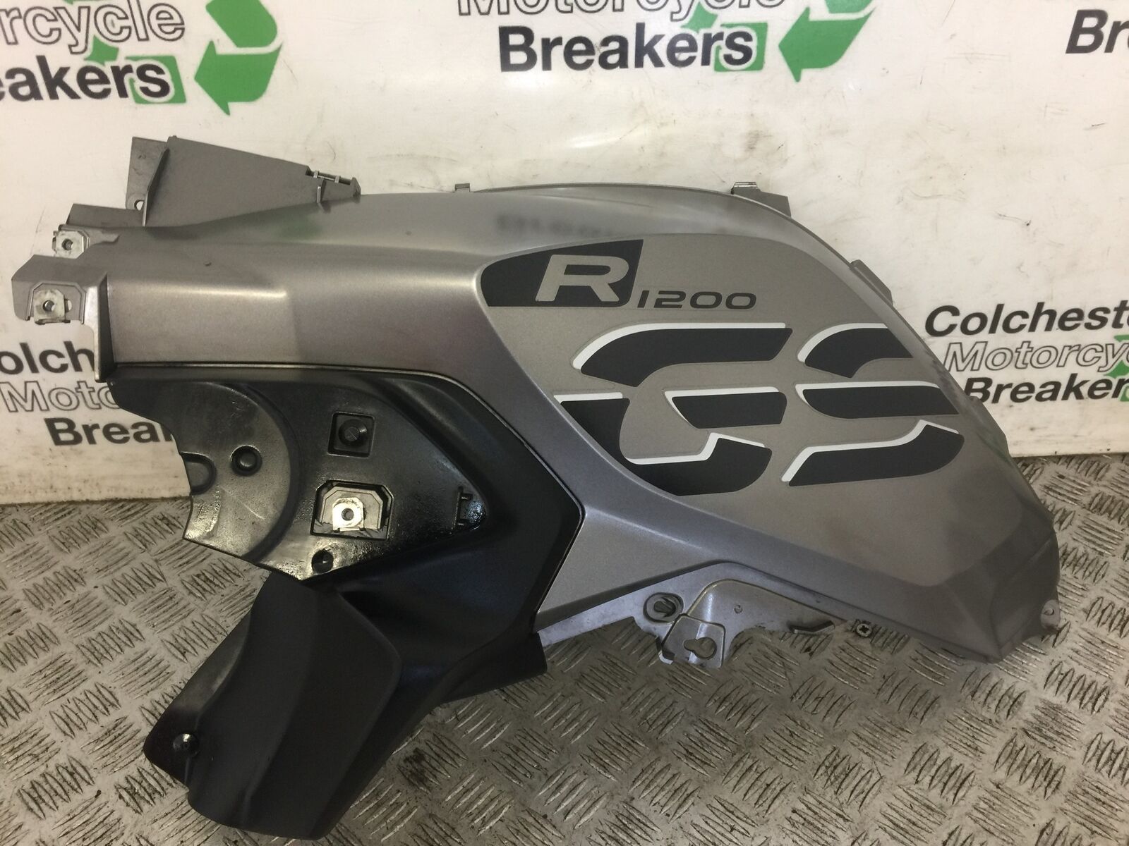 BME R1200 GS TE EXCLUSIVE LEFT FAIRING PANEL  YEAR 2018  (STOCK 702)