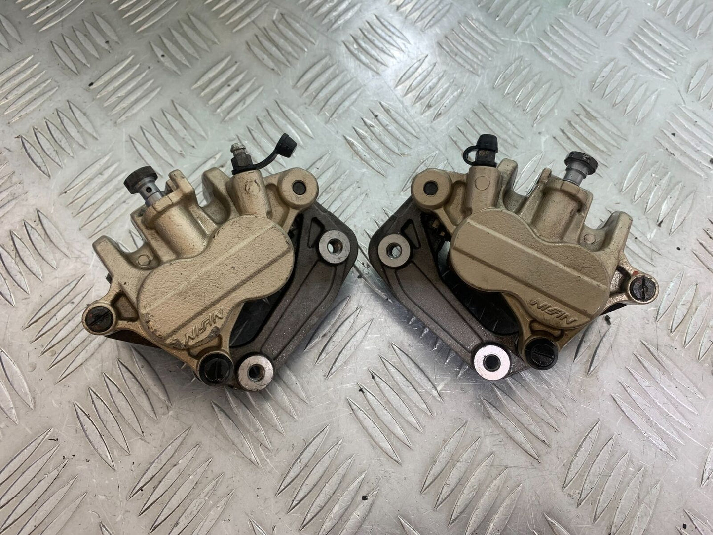 TRIUMPH TIGER 800 FRONT BRAKE CALIPERS   YEAR 2011-2014 (CMB1113)