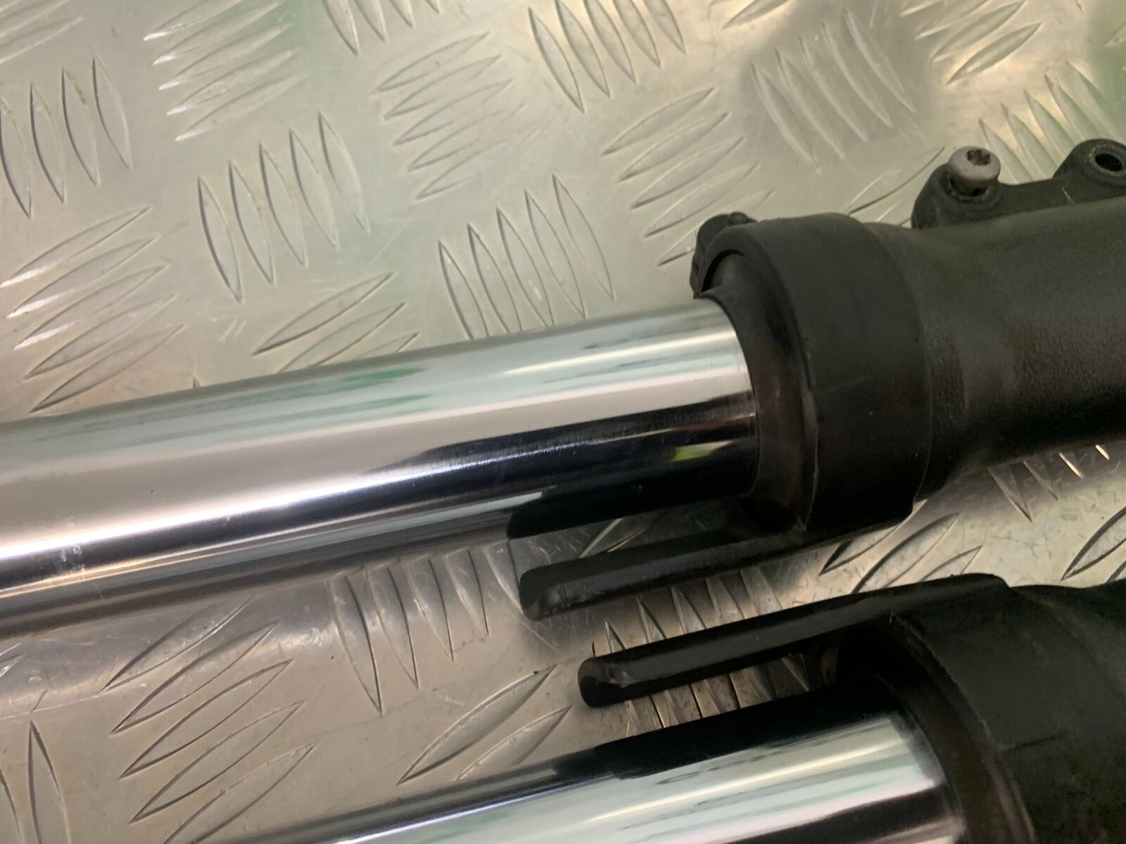TRIUMPH 1050 SPRINT FORKS YEAR 2004-2007 (STOCK 956)