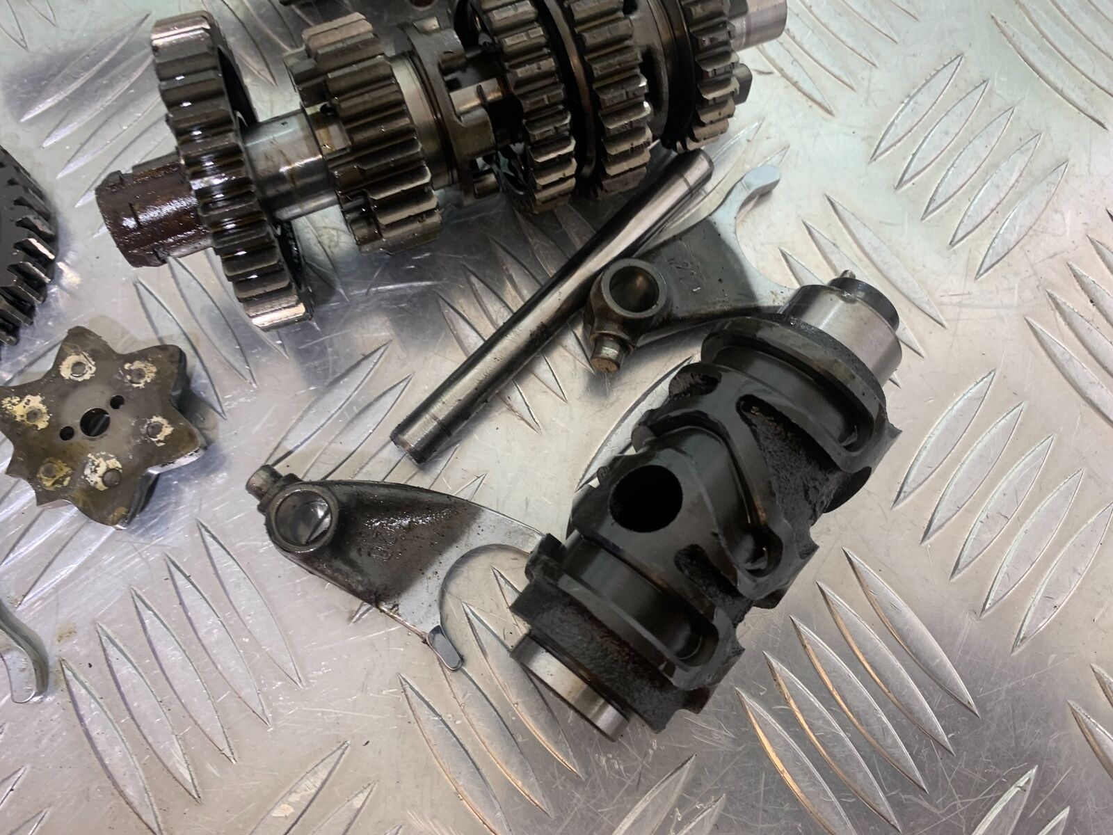 HONDA CBR125 CBR 125 GEARBOX  YEAR 2007-10 (STOCK 884)