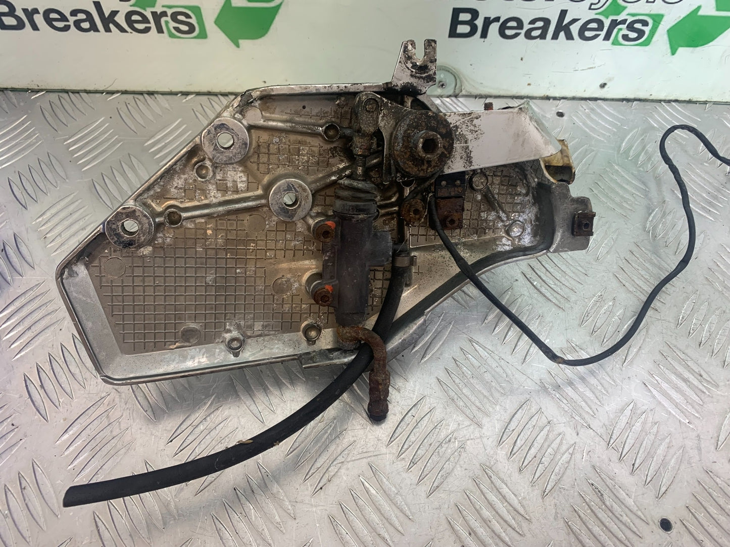 BMW K1200 K 1200 LT FRONT RIGHT HANGER AND PEG  YEAR 1999-07 (CMB1138)