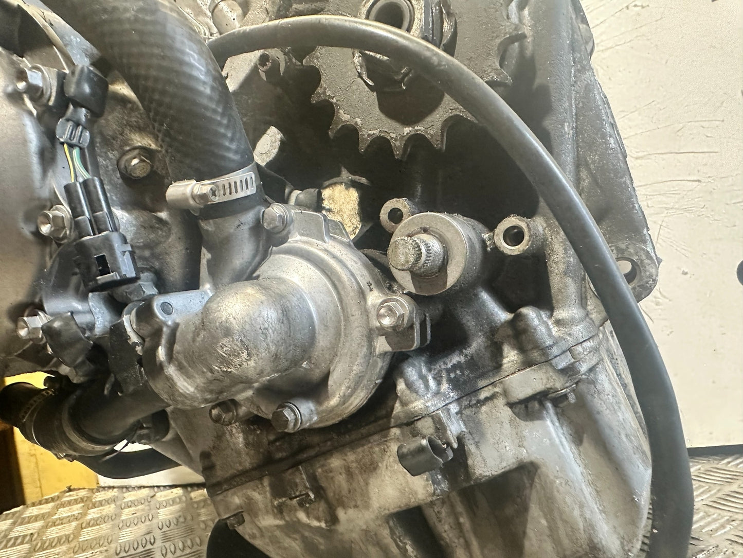 KAWASAKI NINJA ZX10R ZX 10R ENGINE YEAR 2011-2015 (CMB1154)