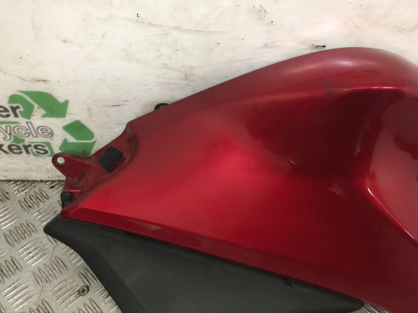 HONDA VFR1200 VFR 1200 FA RIGHT TANK PANEL  YEAR 2010-11  (STOCK 793)