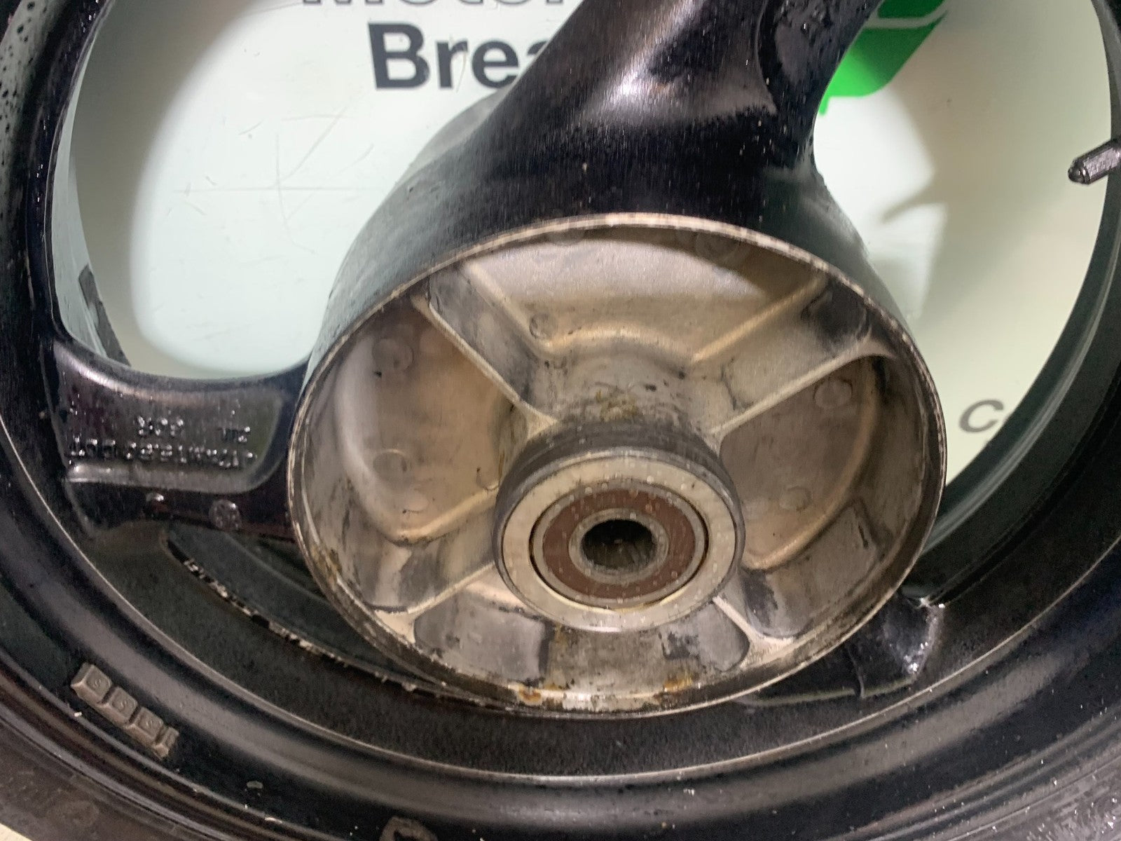 HONDA CBR1100 BLACKBIRD REAR WHEEL  YEAR 1999-2005 (CMB1232)