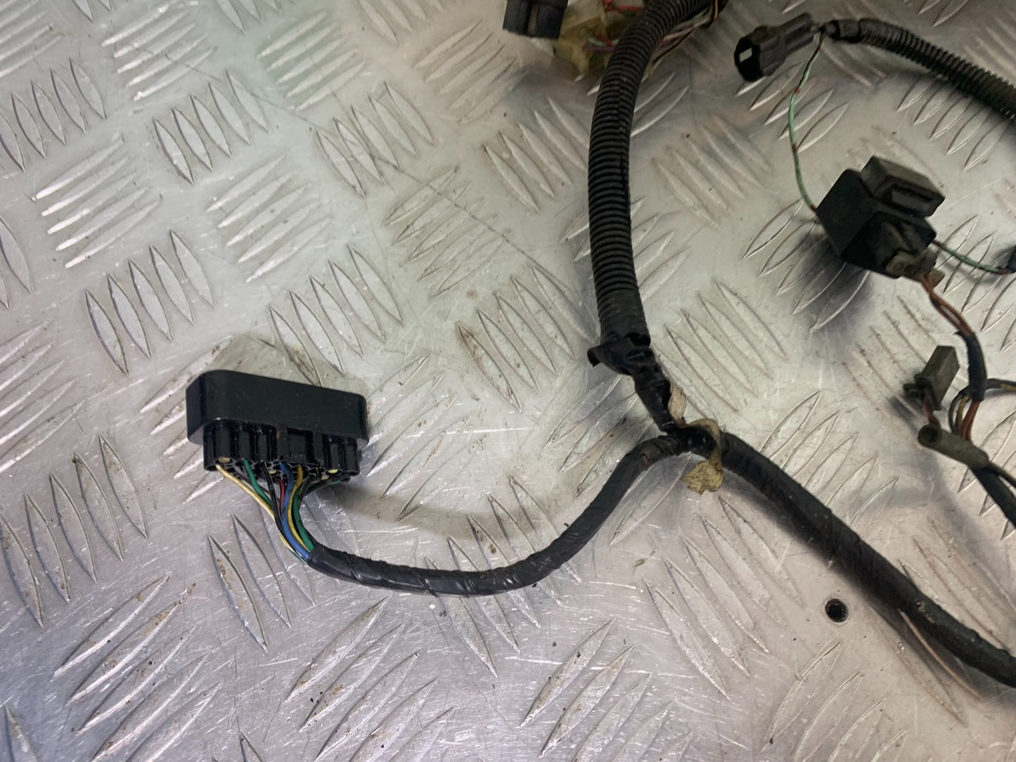 KAWASAKI Z750 ZR750 ZR-7S WIRING LOOM   YEAR 1999-05 (CMB1135)