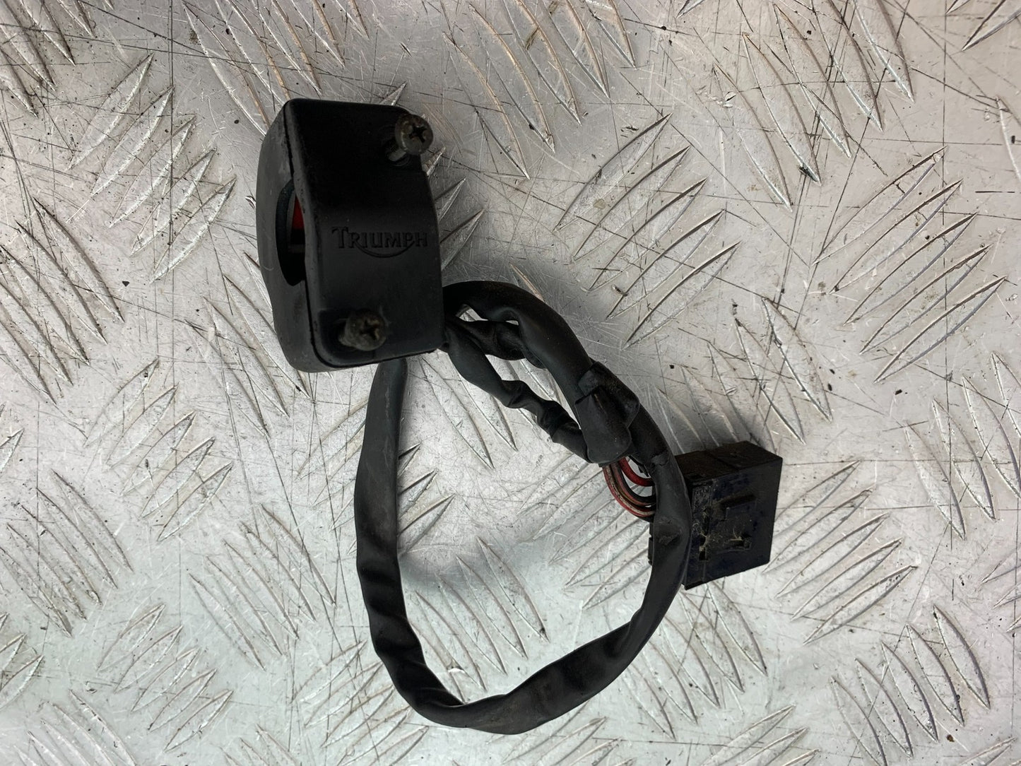 TRIUMPH 955i DAYTONA RIGHT SWITCH GEAR  YEAR 2002-2006 (CMB1229)