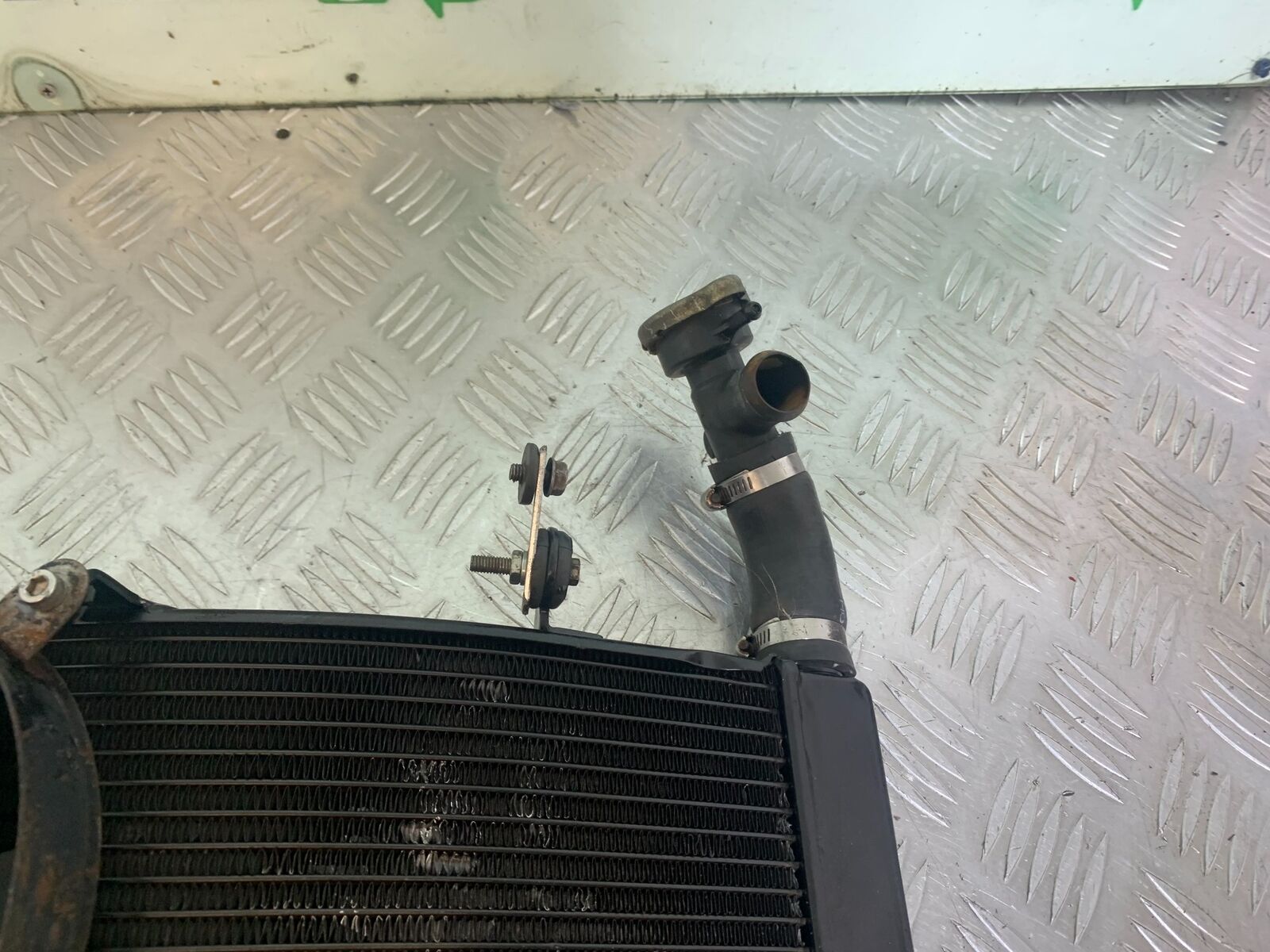 HONDA CBR600 CBR 600 RADIATOR  YEAR 1998 CMB1133)