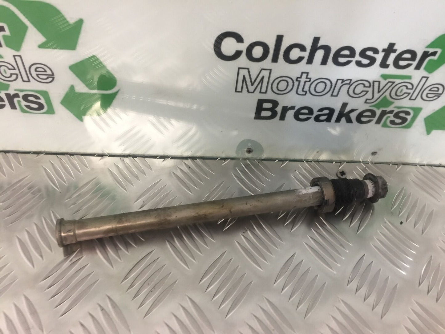 KAWASAKI Z1000 SX SWINGARM SPINDLE   YEAR 2011-13 (STOCK 911)