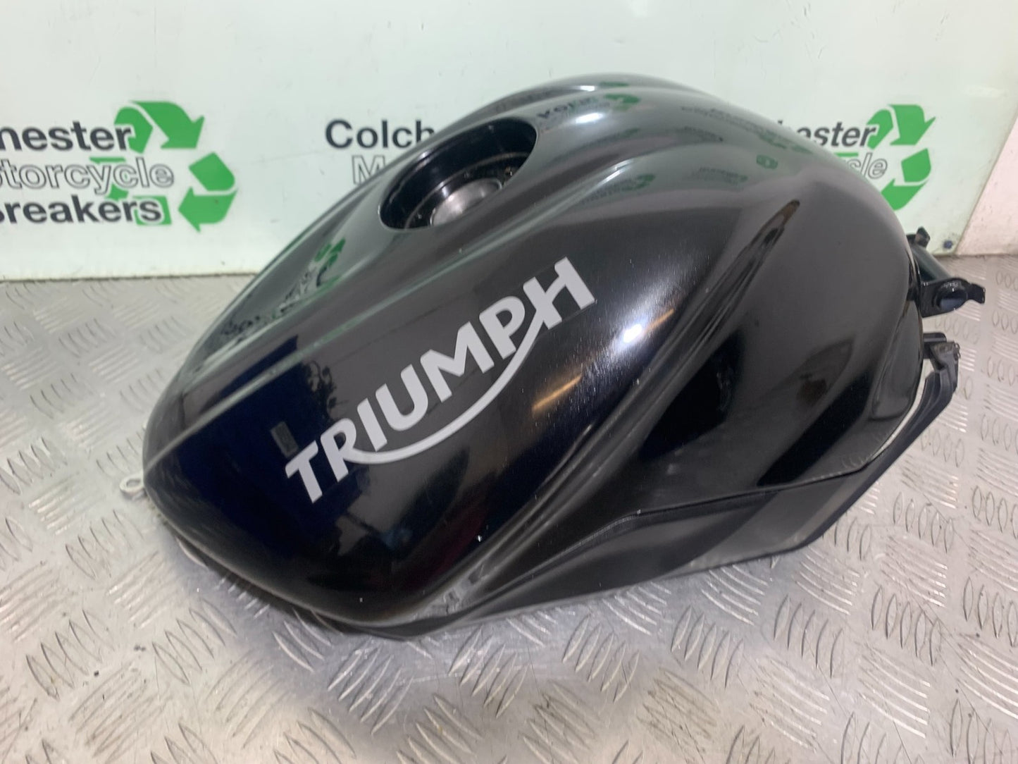 TRIUMPH 675 STREET TRIPLE PETROL TANK   2013-2016 (CMB1186)