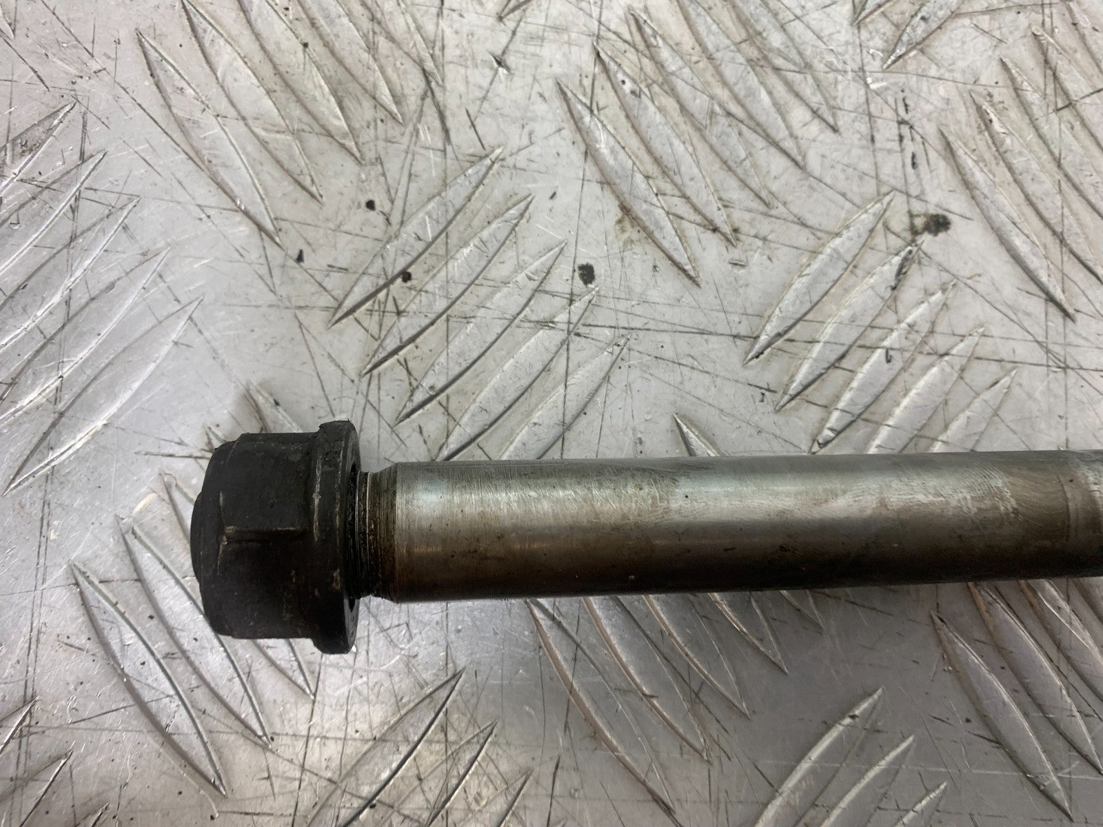 HONDA ST1100 PAN EUROPEAN REAR WHEEL SPINDLE YEAR 1993-2001 (CMB1195)