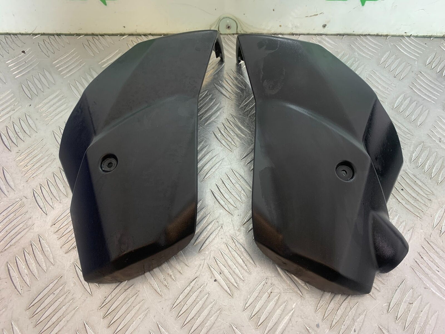 TRIUMPH TIGER 800 LEFT AND RIGHT INFILL COVERS  YEAR 2011-2014 (CMB1113)