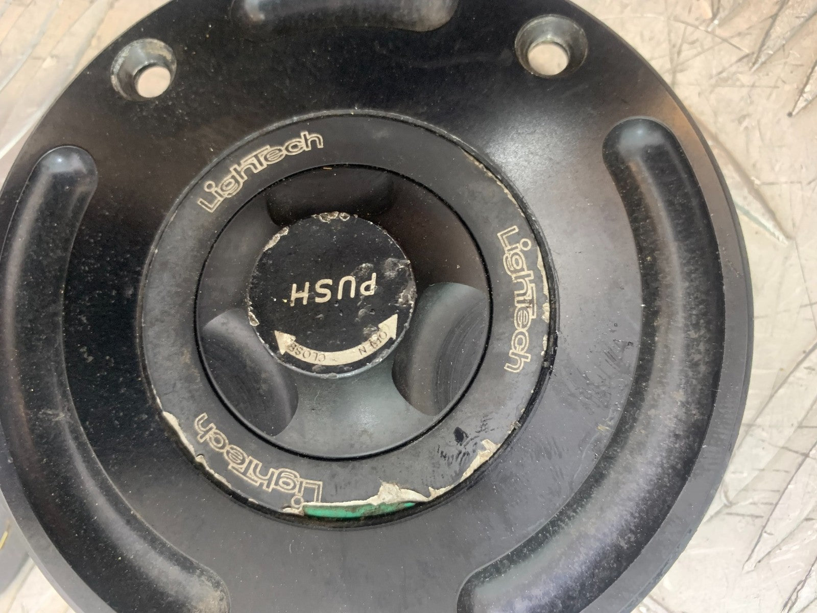 SUZUKI GSXR750 GSXR 750 K4 K5 QUICK RELEASE PETROL CAP  2004-2005 (CMB1319)