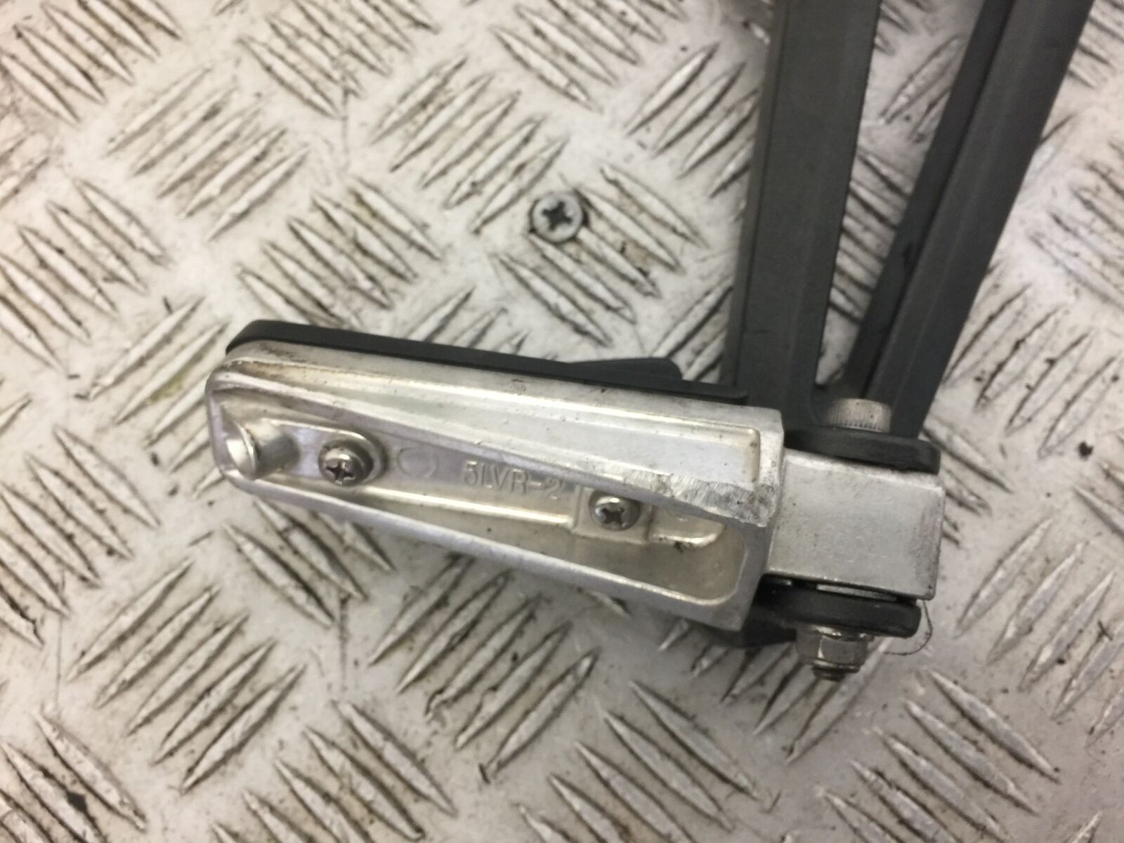 YAMAHA FZ6 S2 RIGHT REAR HANGER AND PEG  YEAR 2007 (STOCK 547)