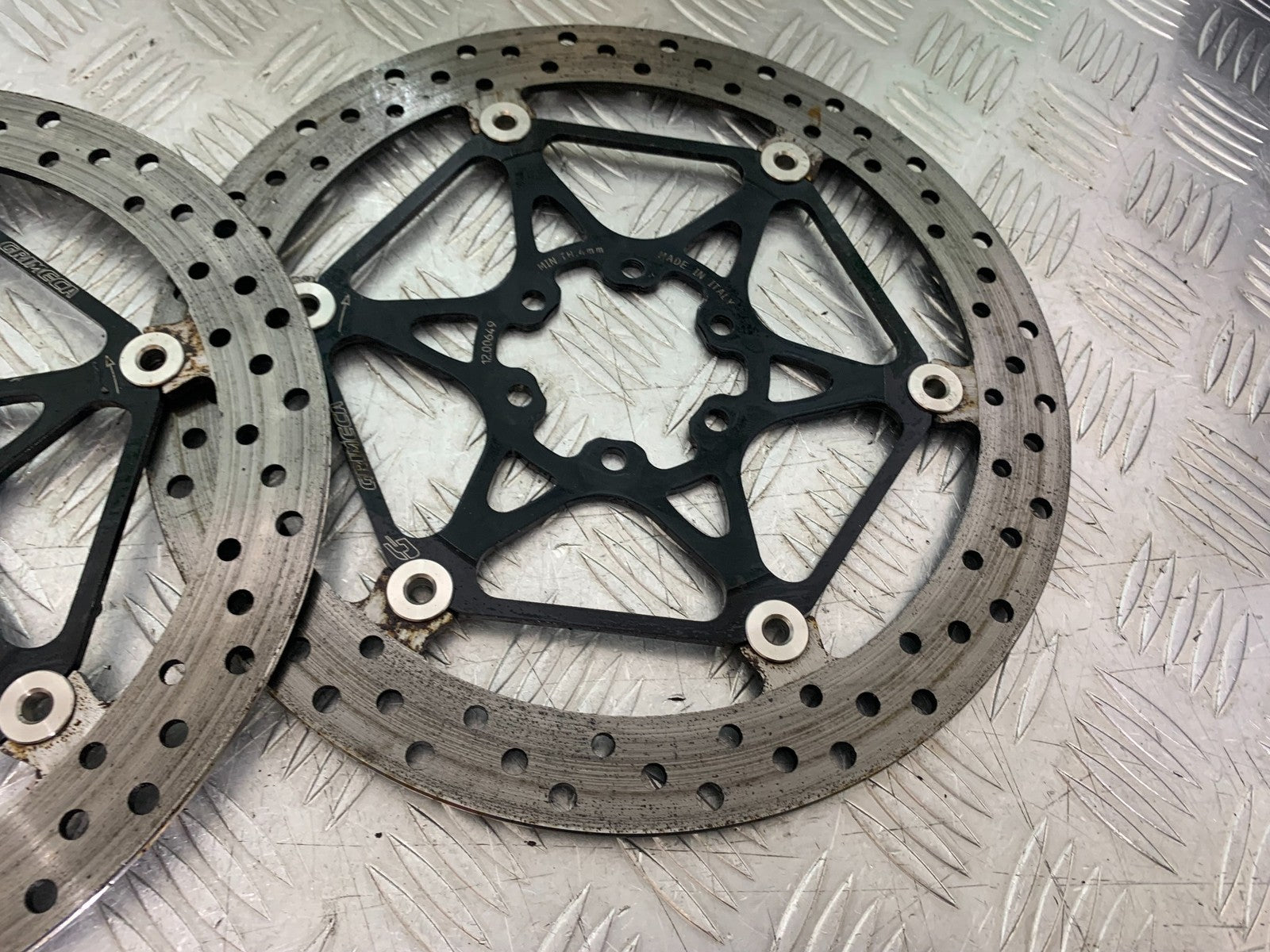 APRILIA TUONO 1000 V4 FRONT BRAKE DISCS   YEAR 2013-2014  (CMB1239)