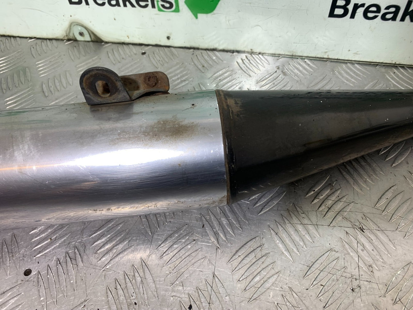 TRIUMPH TROPHY 900 RIGHT SILENCER YEAR 1991-95 (CMB1251)