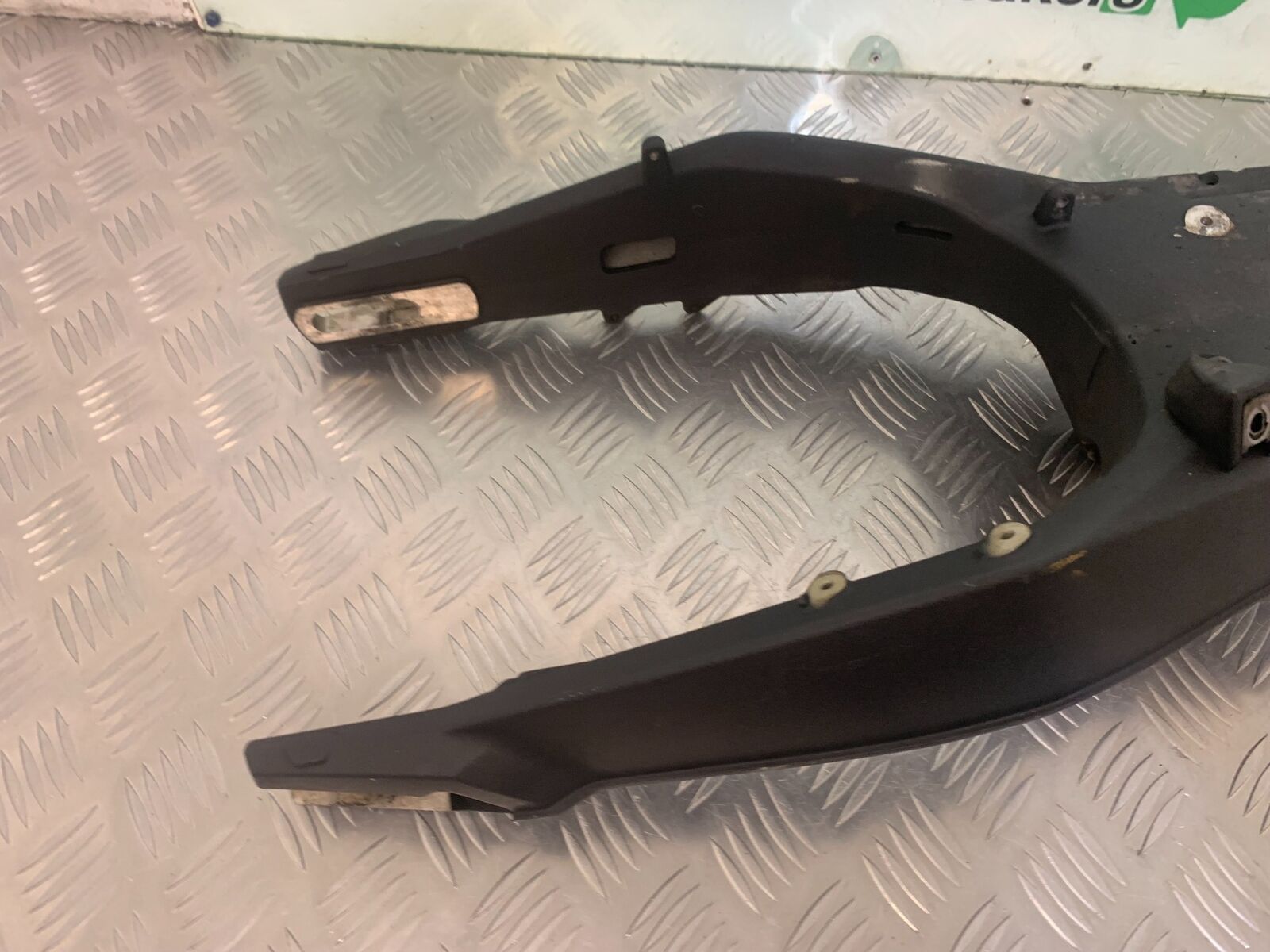 TRIUMPH 675 STREET TRIPLE RX SWINGARM  YEAR 2015-2017  (STOCK 971)