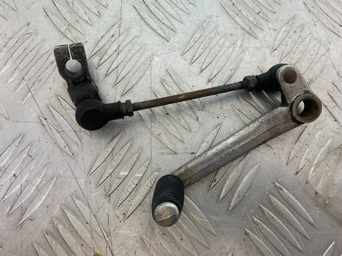 KAWASAKI ZZR1100 D GEAR LEVER  YEAR 1993-2001 (CMB1164)