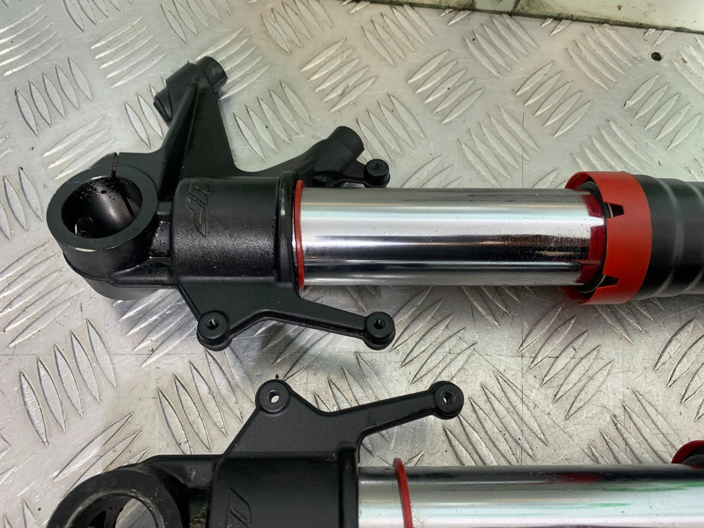 KTM 1290 SUPER DUKE R FORKS (SLIGHTLY BENT) YEAR 2020-2024 (CMB1272)