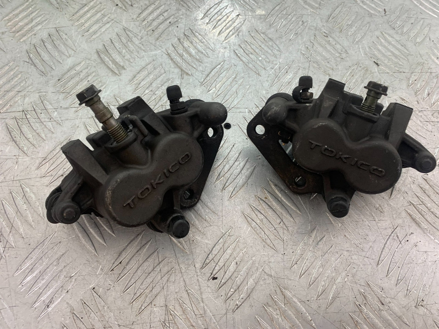KAWASAKI Z750 Z 750 FRONT BRAKE CALIPERS YEAR 2004-2006  (CMB1234)