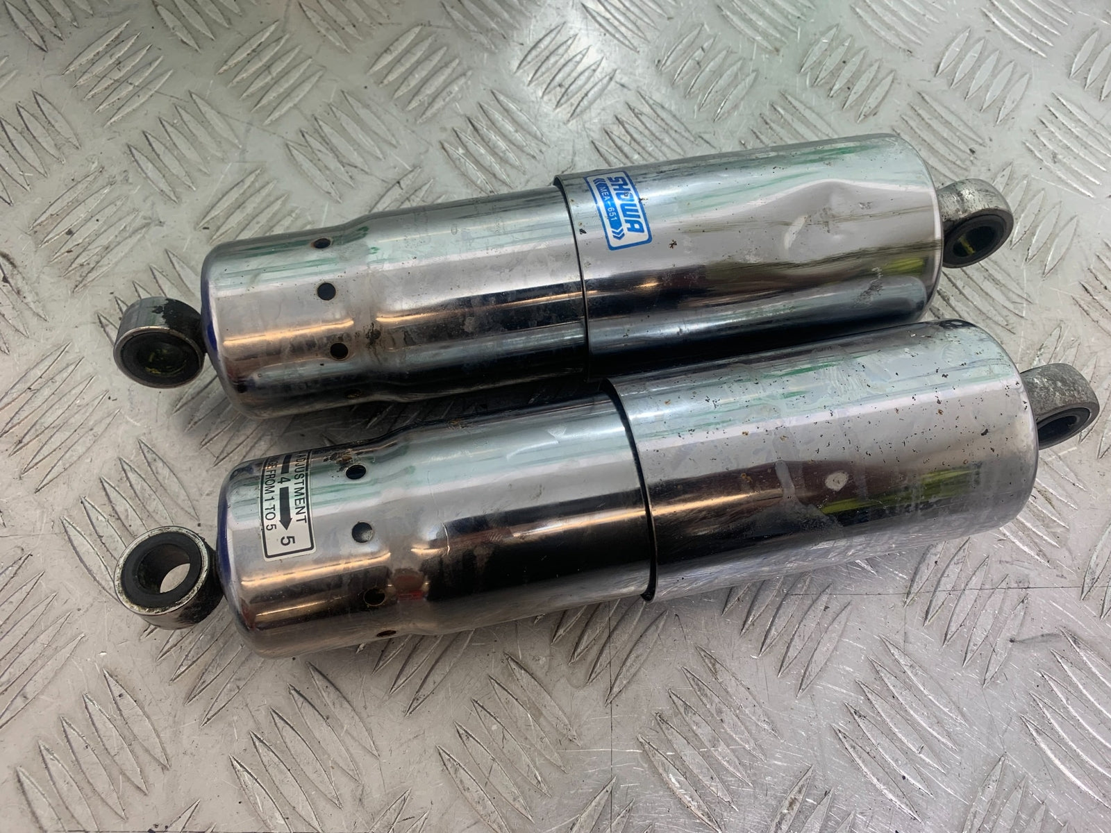 HONDA VTX1300 S-6 REAR SHOCK  YEAR 2004-09 (CMB1159)