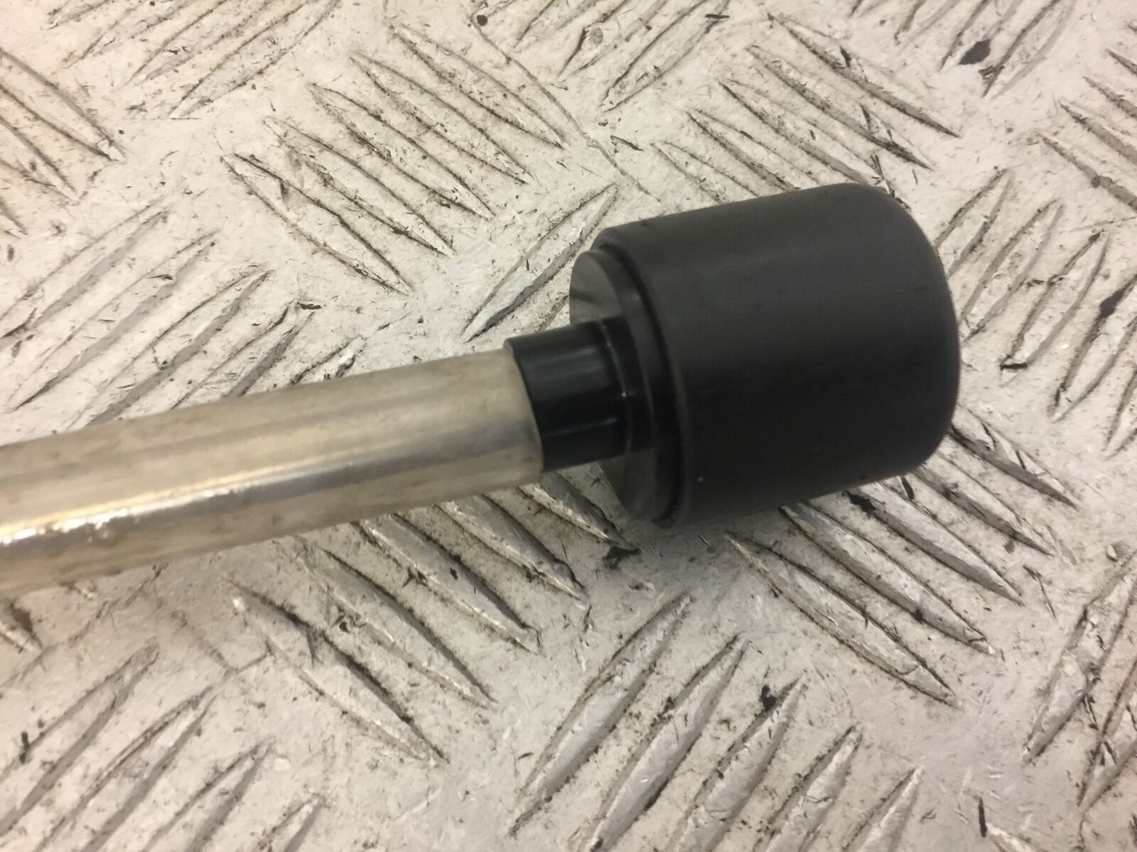 BMW S1000 R FRONT WHEEL BOBBINS YEAR 2018  (STOCK 645)