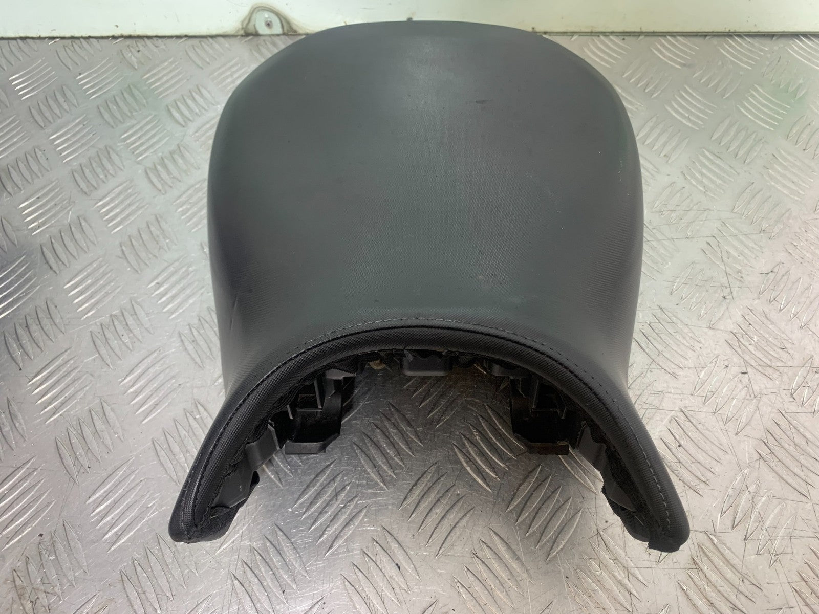 BMW R1200 R 1200 GS FRONT SEAT  YEAR 2013-2016 (CMB1257)
