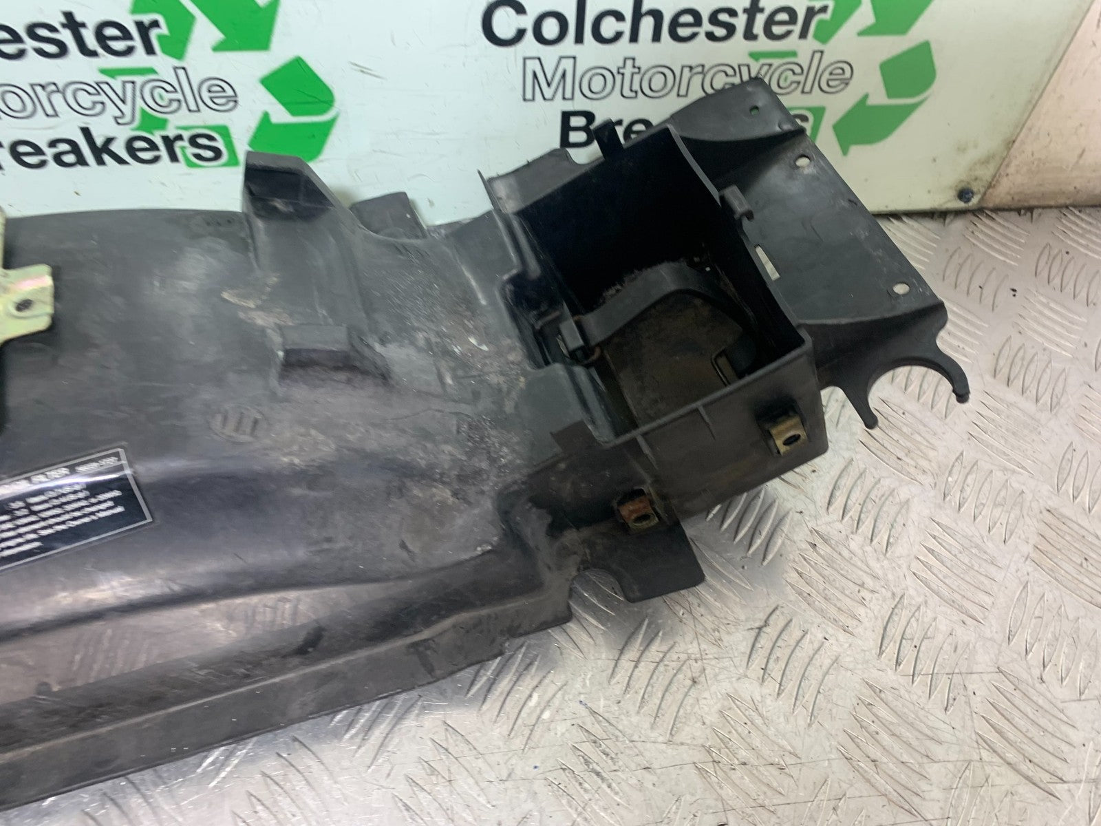 KAWASAKI ZZR1100 D UNDERTRAY   YEAR 1993-2001 (CMB1289)
