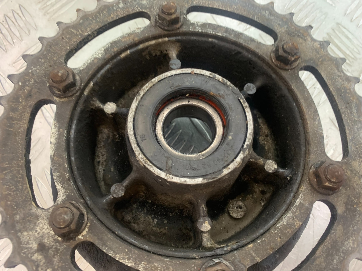 KAWASAKI ZZR1100 D REAR SPROCKET CARRIER  YEAR 1993-2001 (CMB1164)