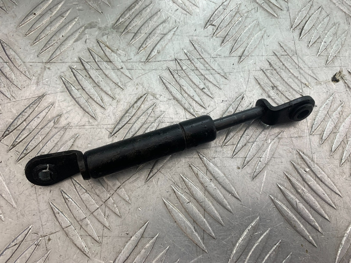 NECO ALEXONE 125 SEAT HINGE YEAR 2016-2022  (CMB1273)