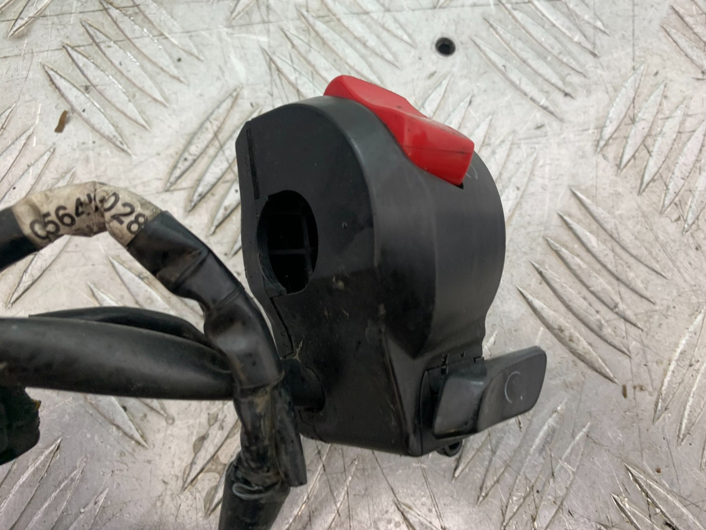 HONDA CB650F CB 650 FA-E RIGHT SWITCH GEAR  YEAR 2014-2017 (CMB1226)