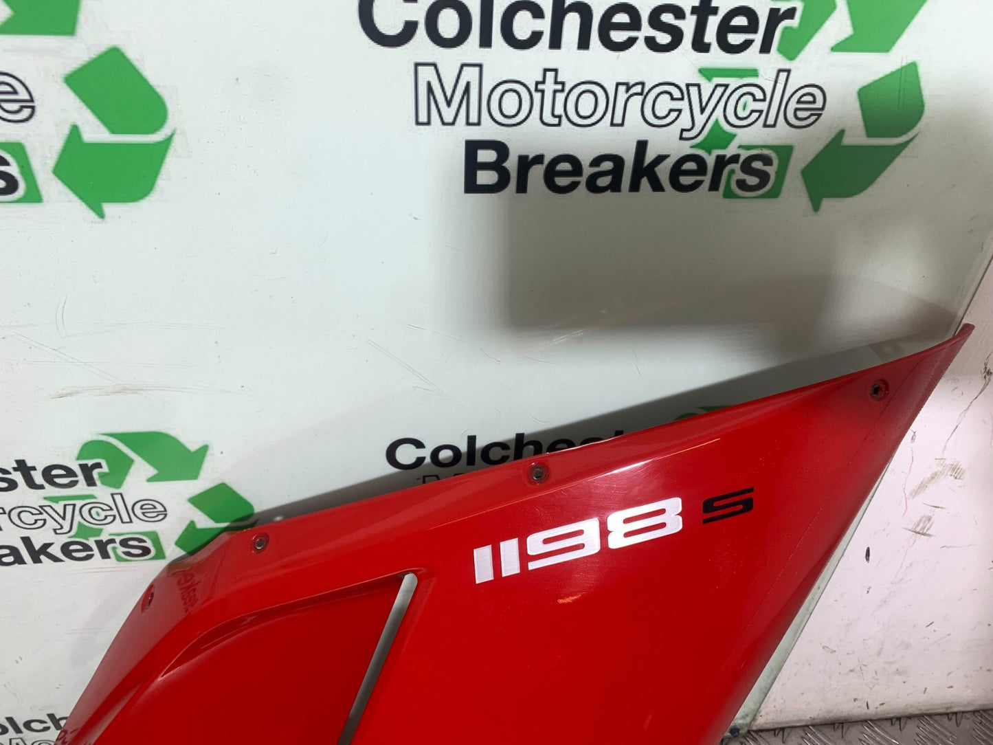 DUCATI 1198 S RIGHT FAIRING PANEL YEAR 2009-2011 (CMB1219)