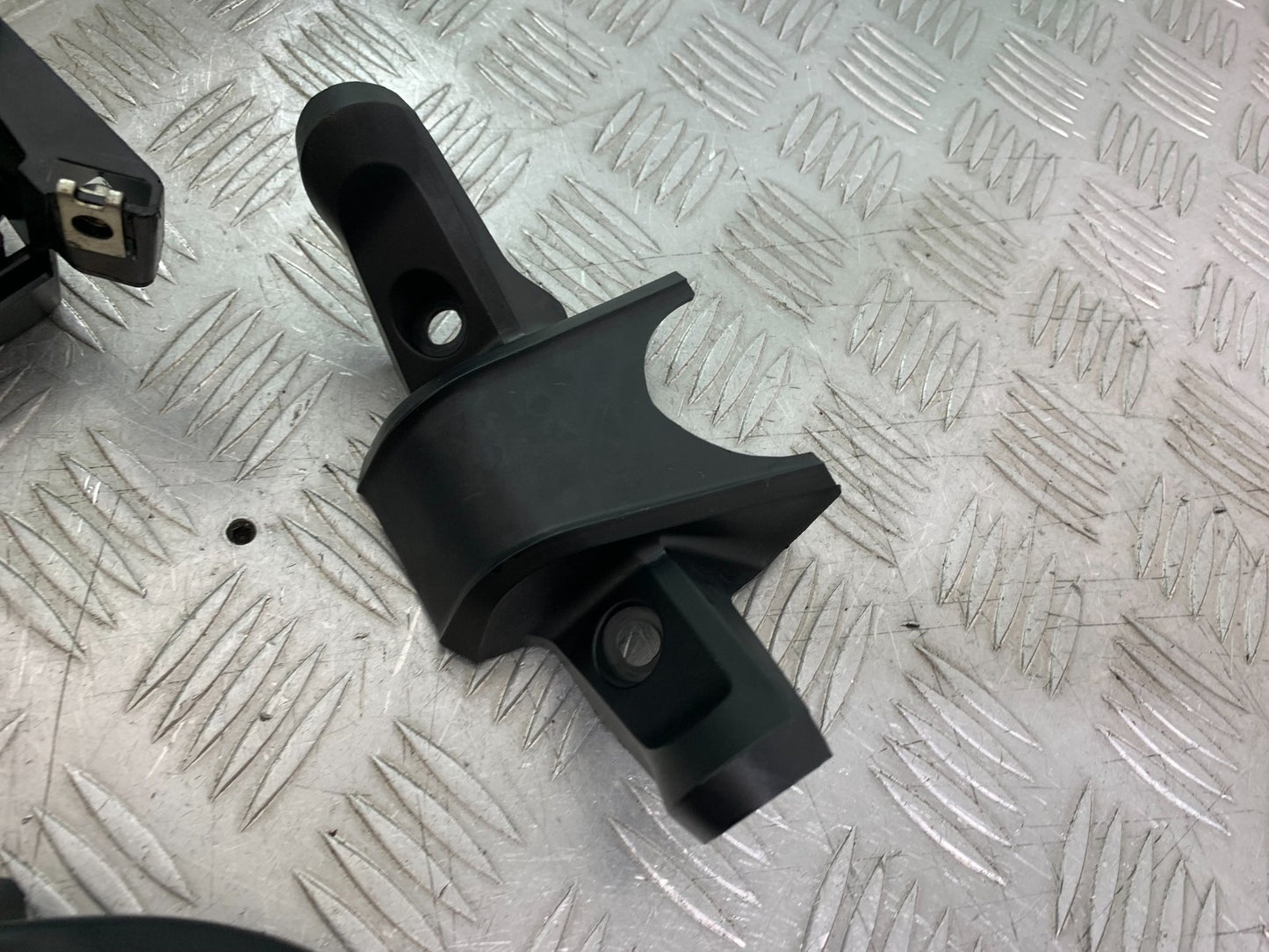 KTM DUKE 125 INFILL PANELS  YEAR 2017-2022 (CMB1274)