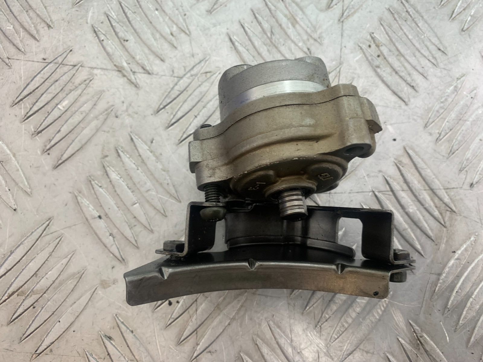 APRILIA 650 PAGASO STRADA OIL PUMP  YEAR 2005-2010 (CMB1057)