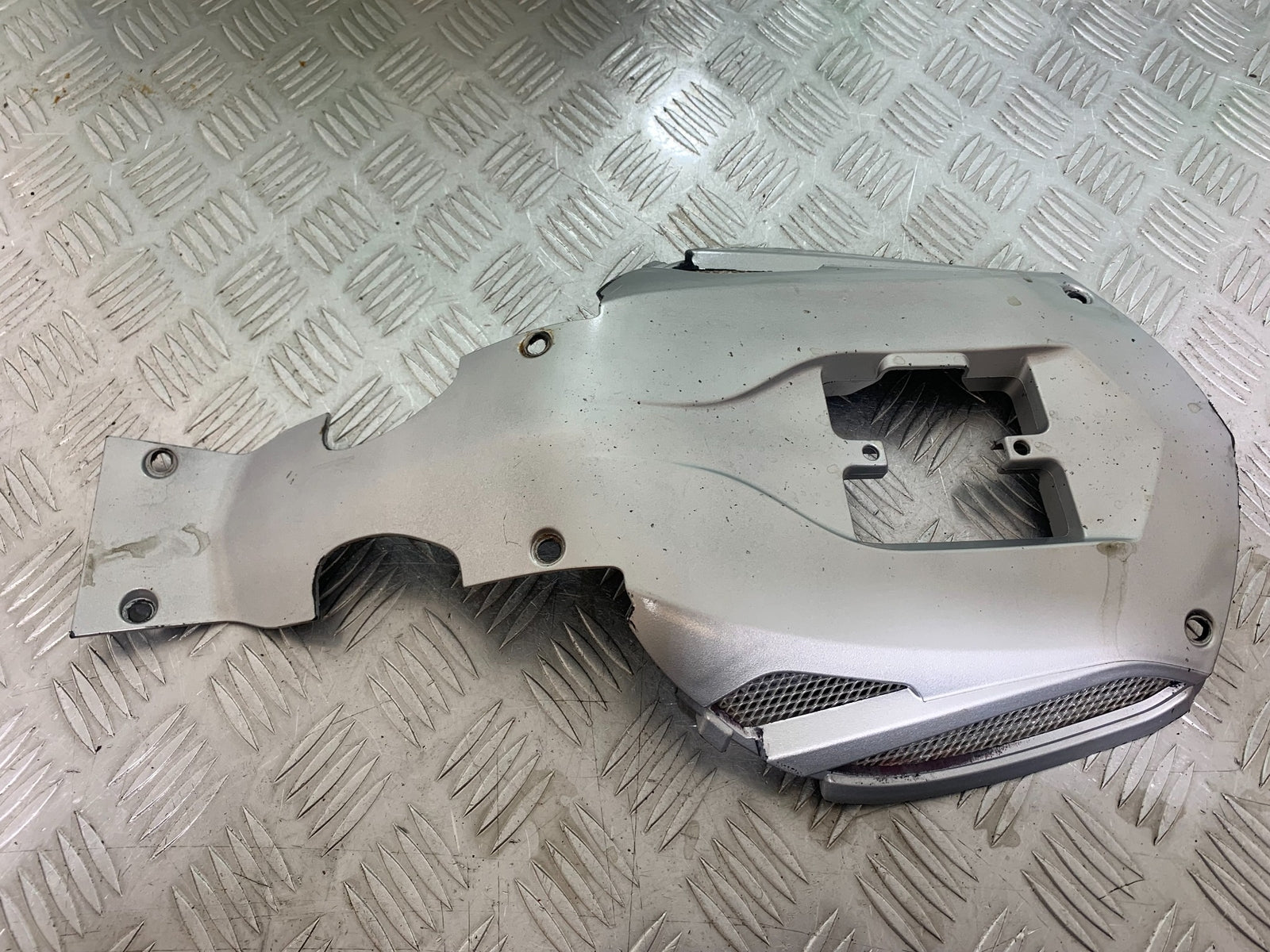 MV AGUSTA 800 F3 UNDERTRAY  YEAR 2013-2016 (CMB1152)