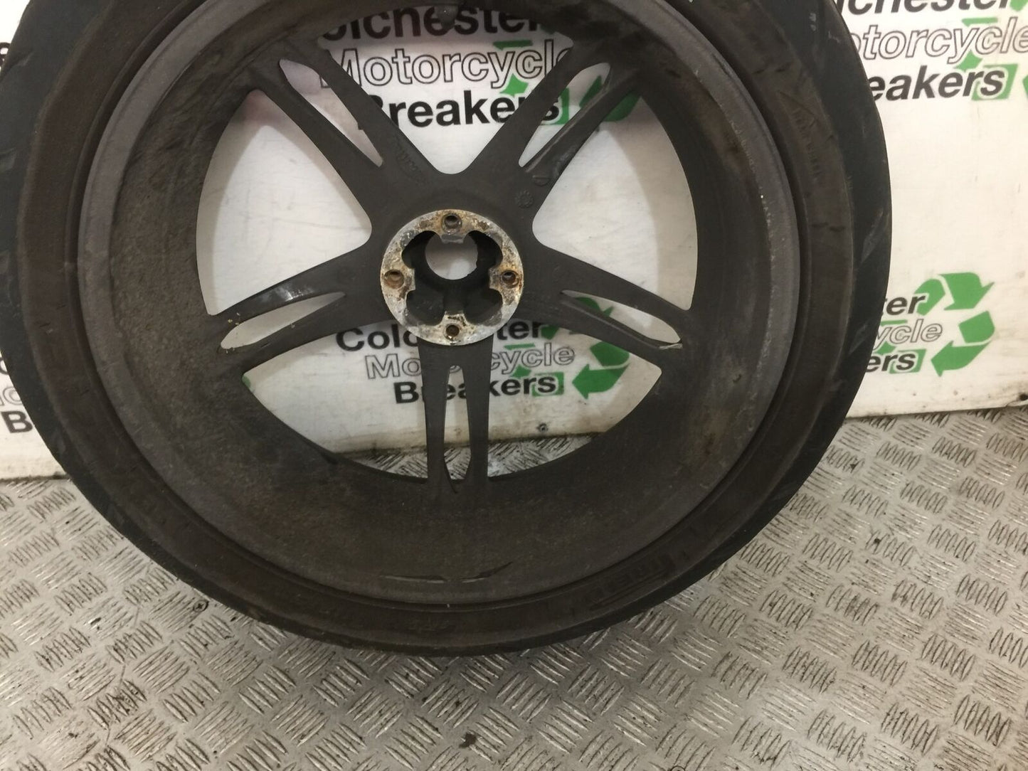 TRIUMPH 1050 SPRINT REAR WHEEL  YEAR 2004-2007 (STOCK 888)