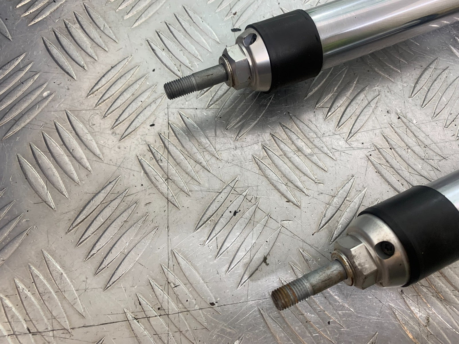 BMW R1200 R 1200 GS FORKS YEAR 2013-2016 (CMB1257)